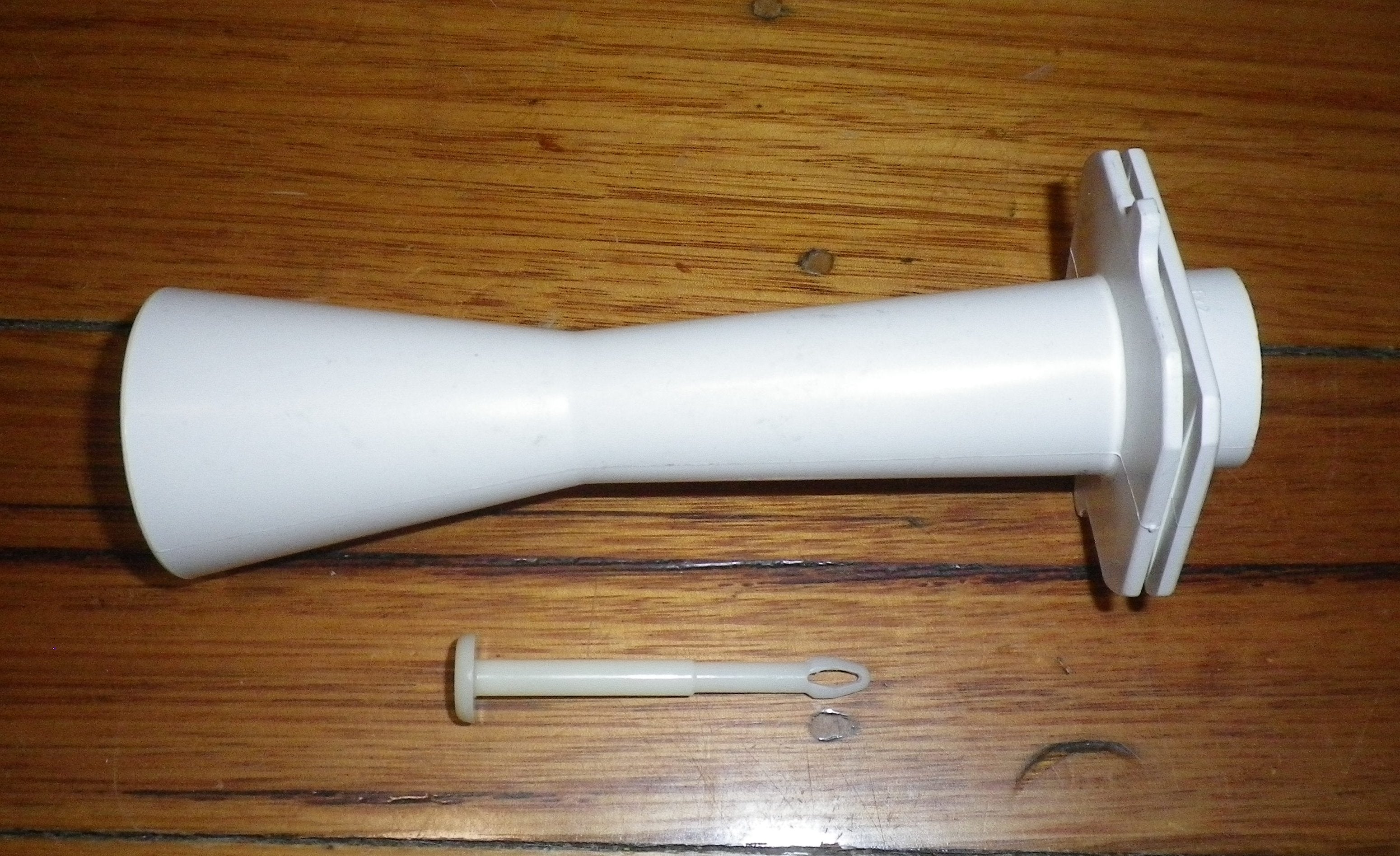Westinghouse & Simpson Upper Spray Arm Funnel Assy with Pivot Pin - Part # 0093477001