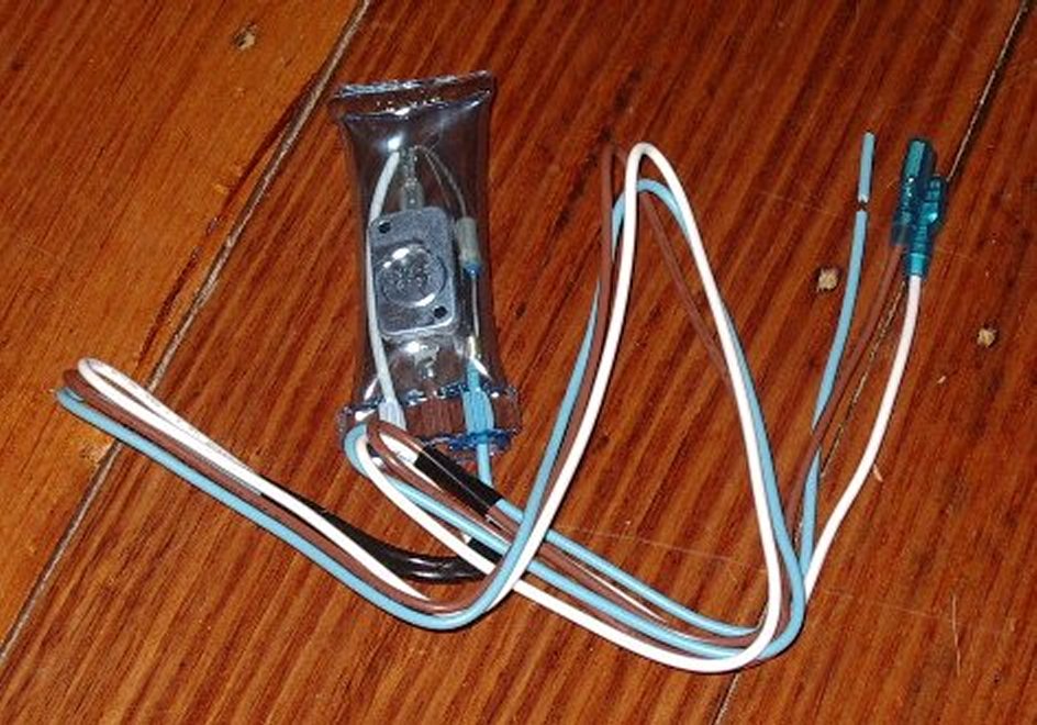 Universal RF144A Defrost Termination Cutout with Thermal Fuse