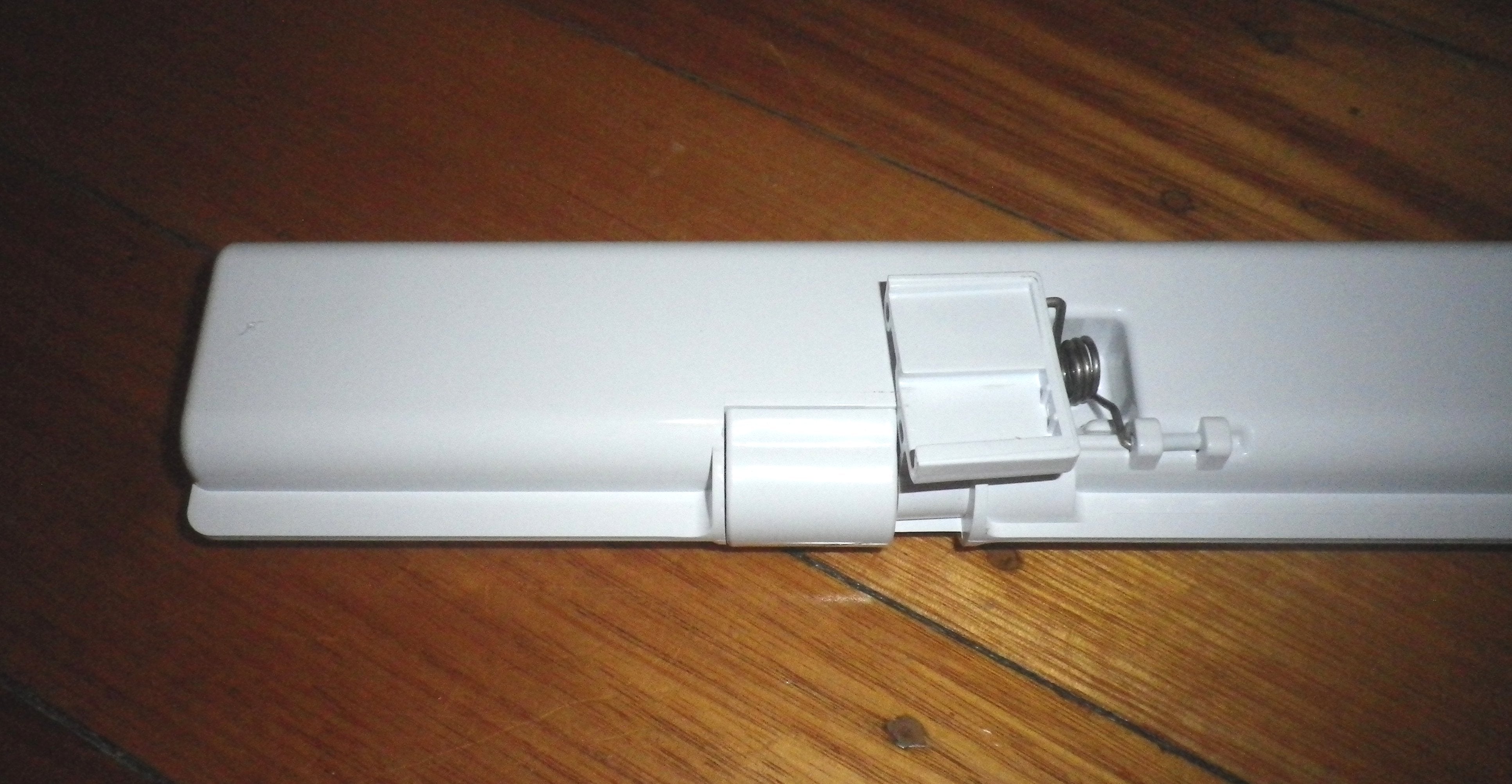 Samsung SRF801GDLS French Door Refrigerator Centre Closing Bar Replacement Part # DA97 - 08512K