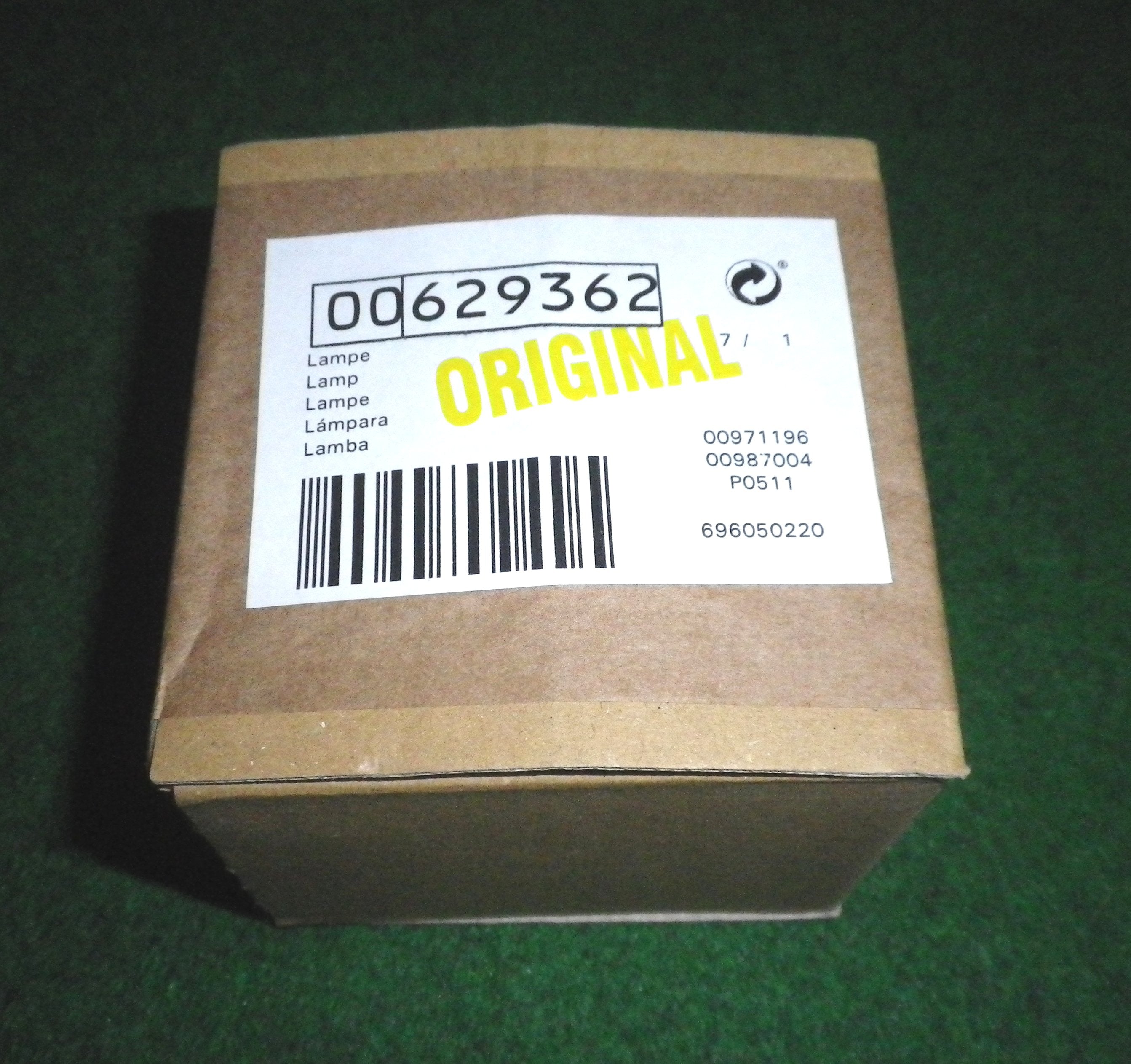 Bosch Underbench Oven Lighting Assembly - Lampholder with Glass Globe and Cover, Part Number 629362, 00629362