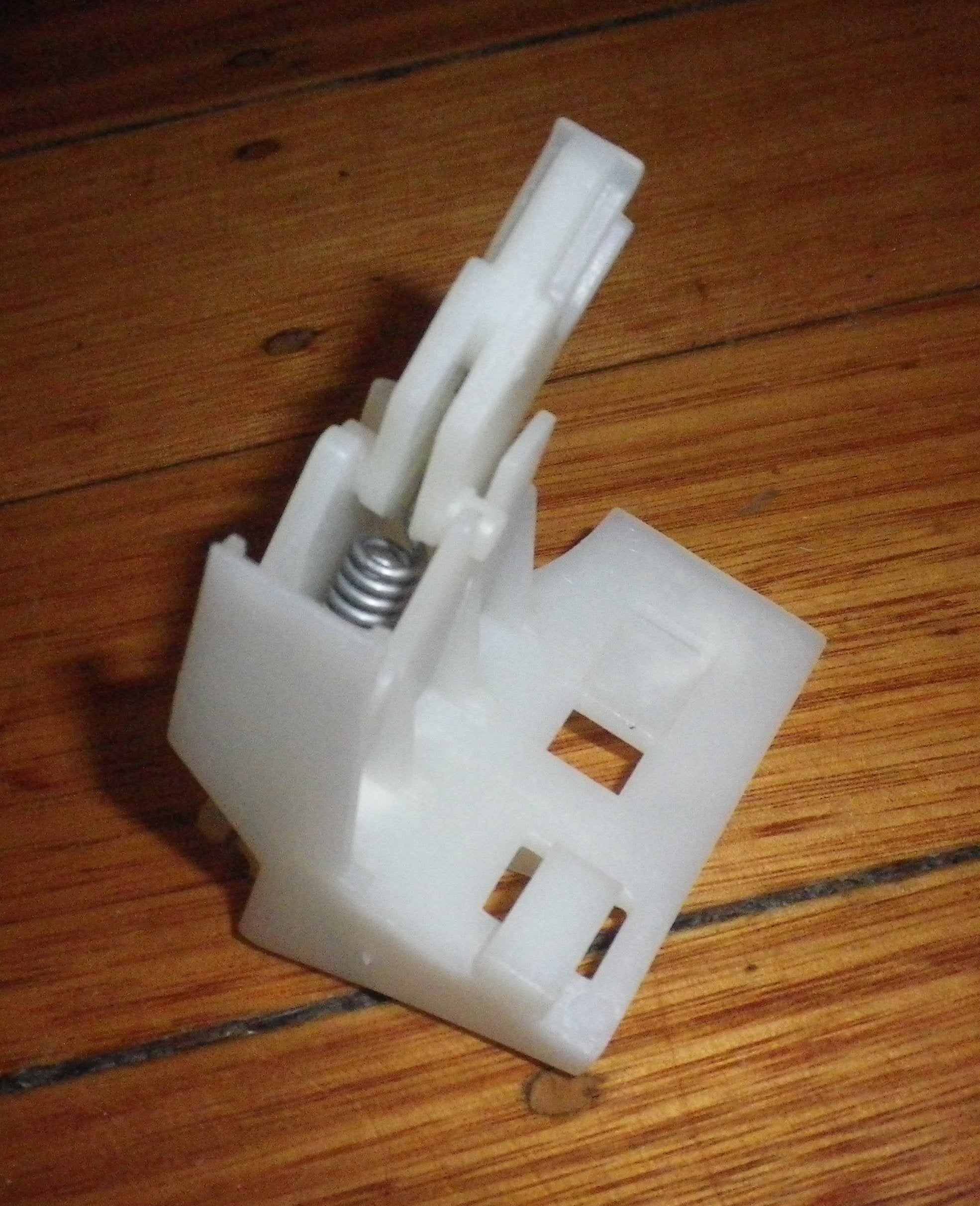 Fisher & Paykel DD606 Dishwasher Left-Hand Drawer Latch Assembly Replacement Part - FP522585 for Dishwasher Drawer
