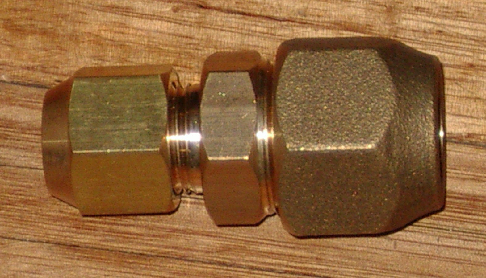 Brass Refrigeration 3/4 SAE to 1/2 SAE Flare Reducing Union Kit with Flare Nuts - Part # RF706KIT
