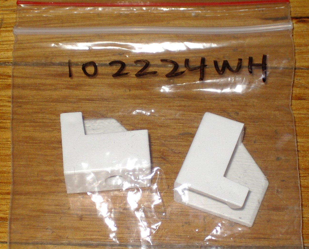 Chef RR3A Aluminium Filter Plastic Retaining Clips - Part #102224WH
