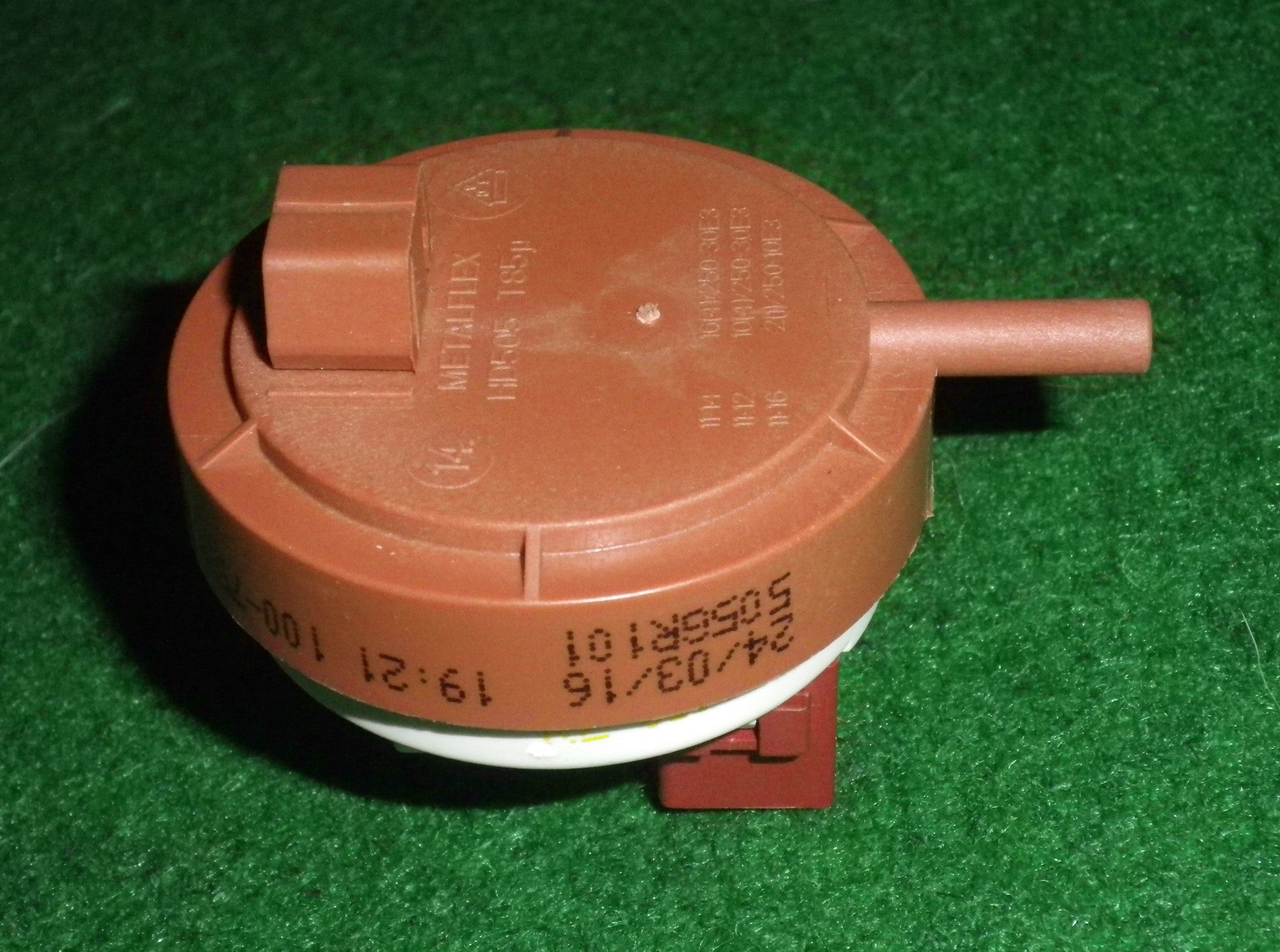 Ariston Front Loading Washing Machine Pressure Switch 100 - 75 - 380 - Genuine Part Number A096880