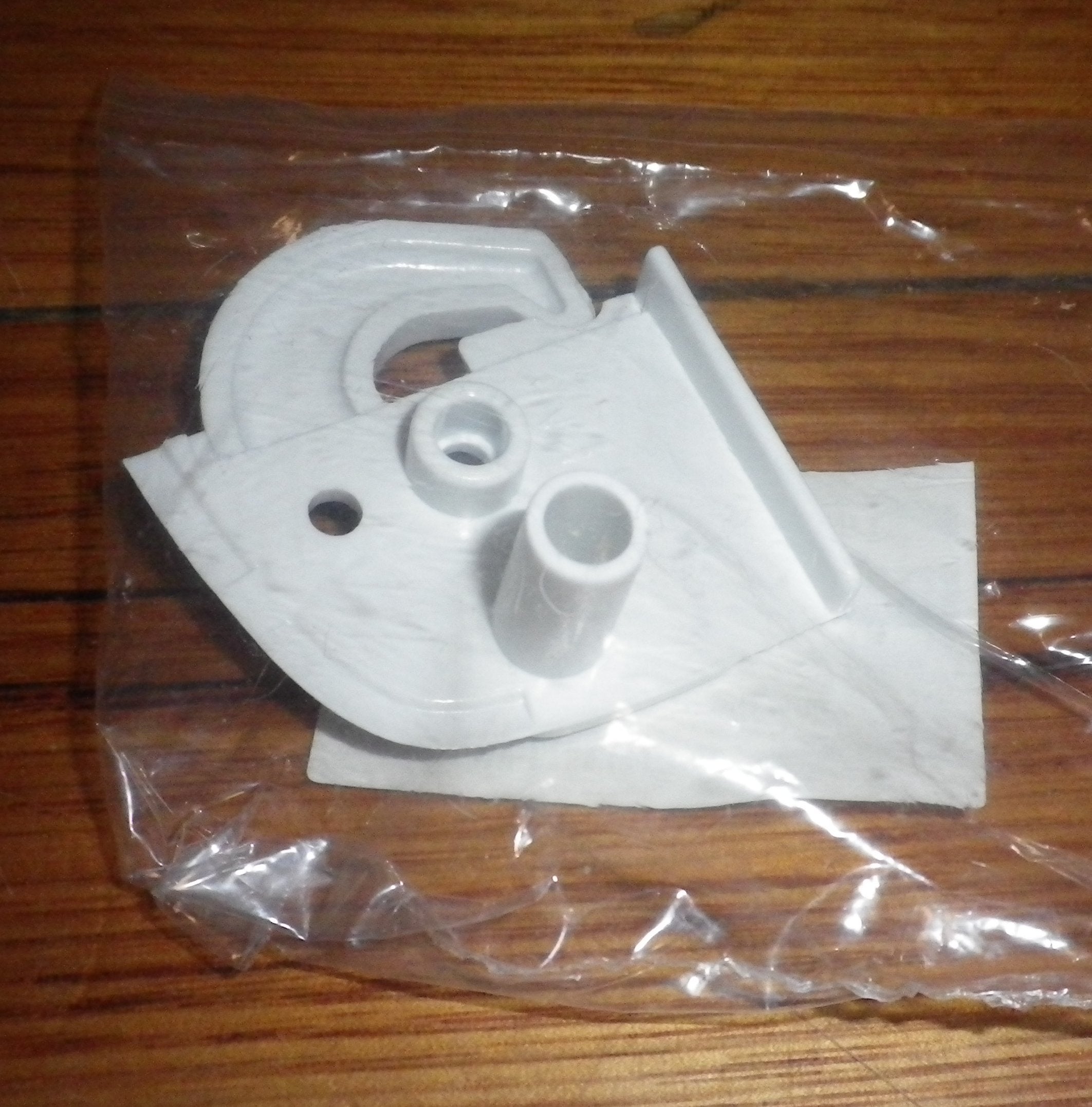 Fisher & Paykel Refrigerator Early White Right-Hand Door Closing Hook Stop Component - Part Number FP842241