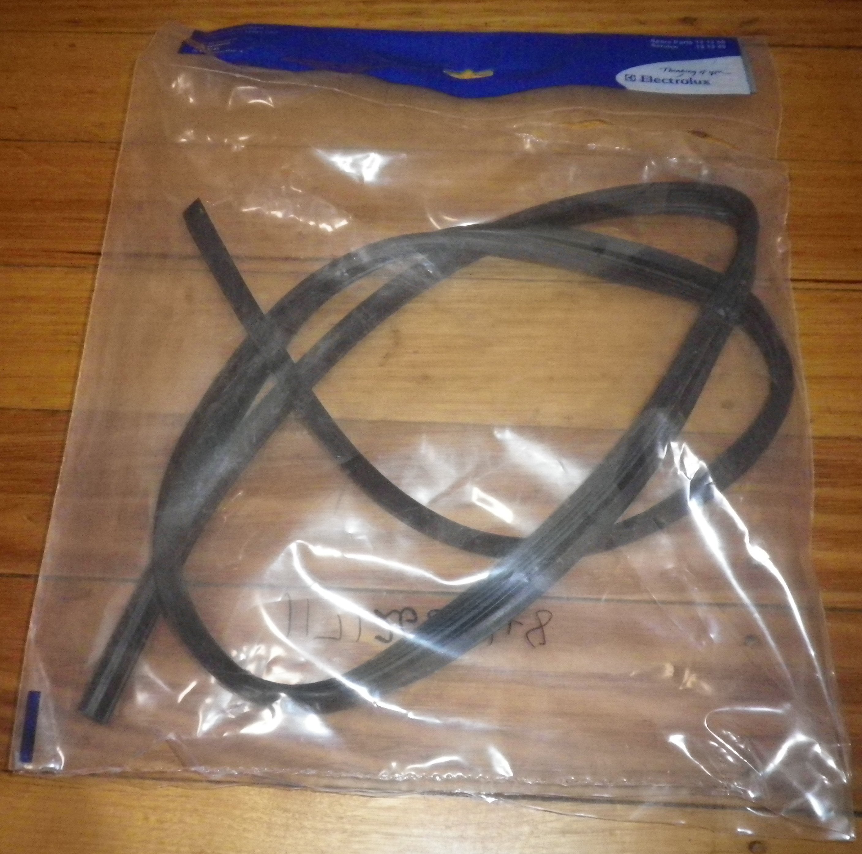 Premium Upper Door Seal for AEG, Dishlex, Electrolux, and Westinghouse Dishwashers - Part # 1171265448