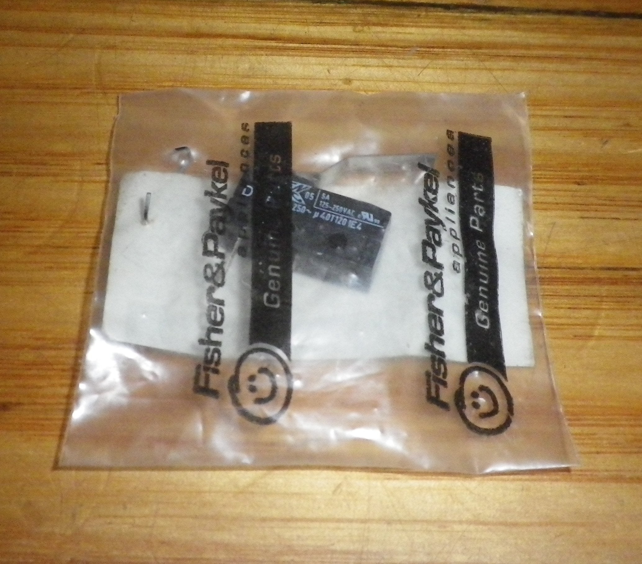 Fisher & Paykel DD601/DD602 Dishwasher Tub Genuine Microswitch - Part # FP525893
