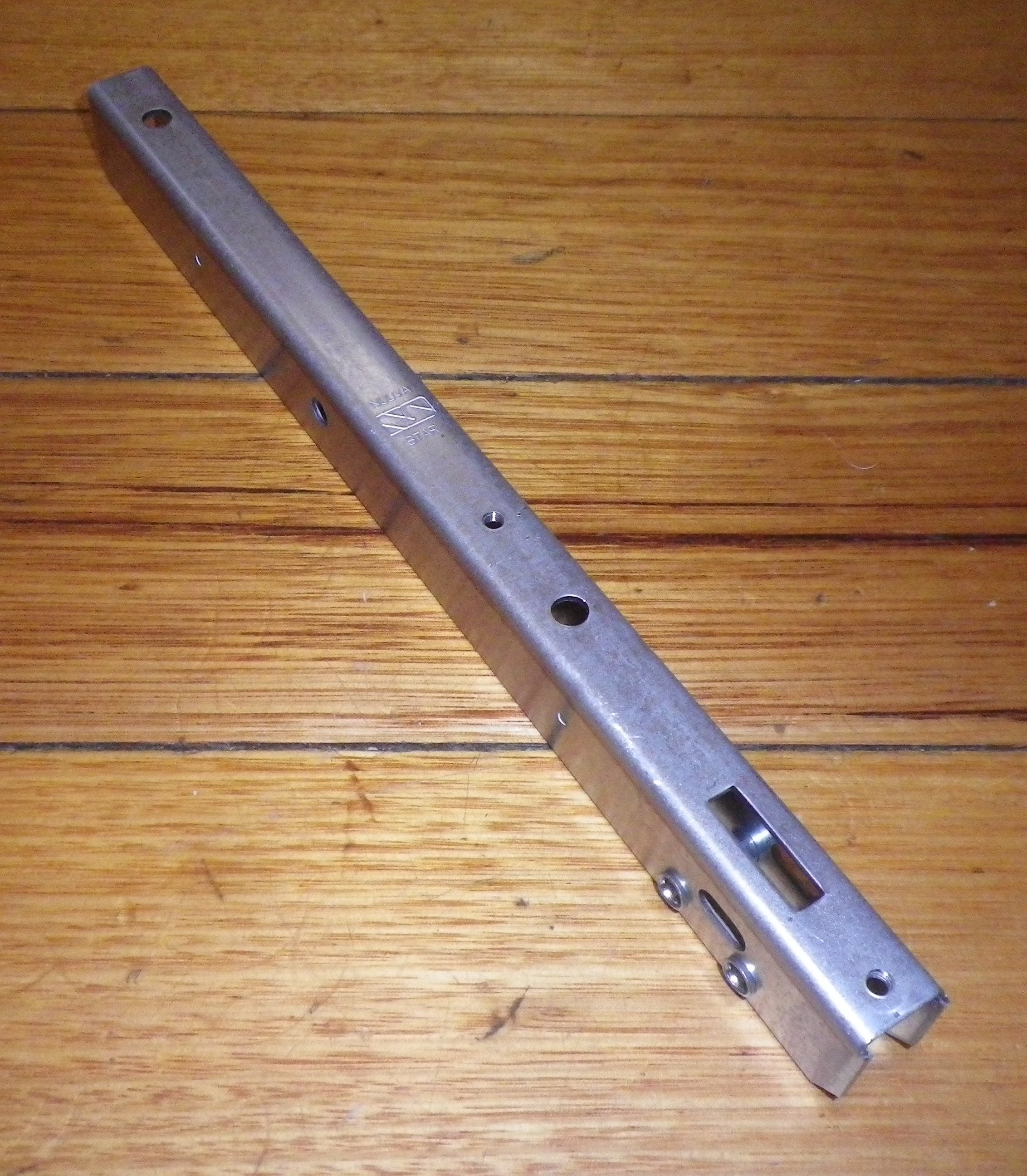 Ariston and Whirlpool Compatible Oven Door Hinge Support Bracket - Replacement Parts # A271825, 482000031064 for Oven Door Assembly