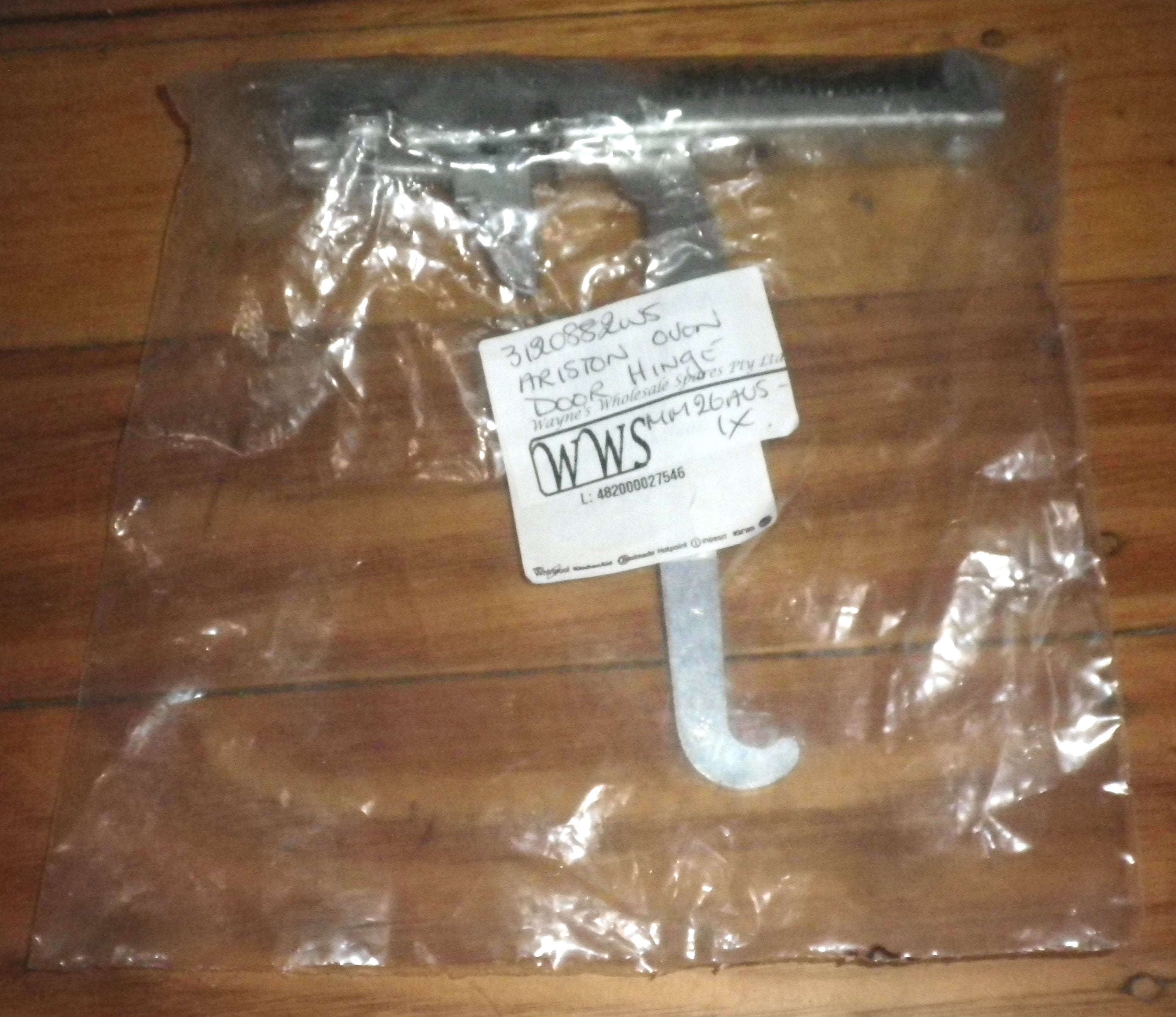 Ariston MM26AUS-IX Underbench Oven Single Door Hinge - Part C00082464