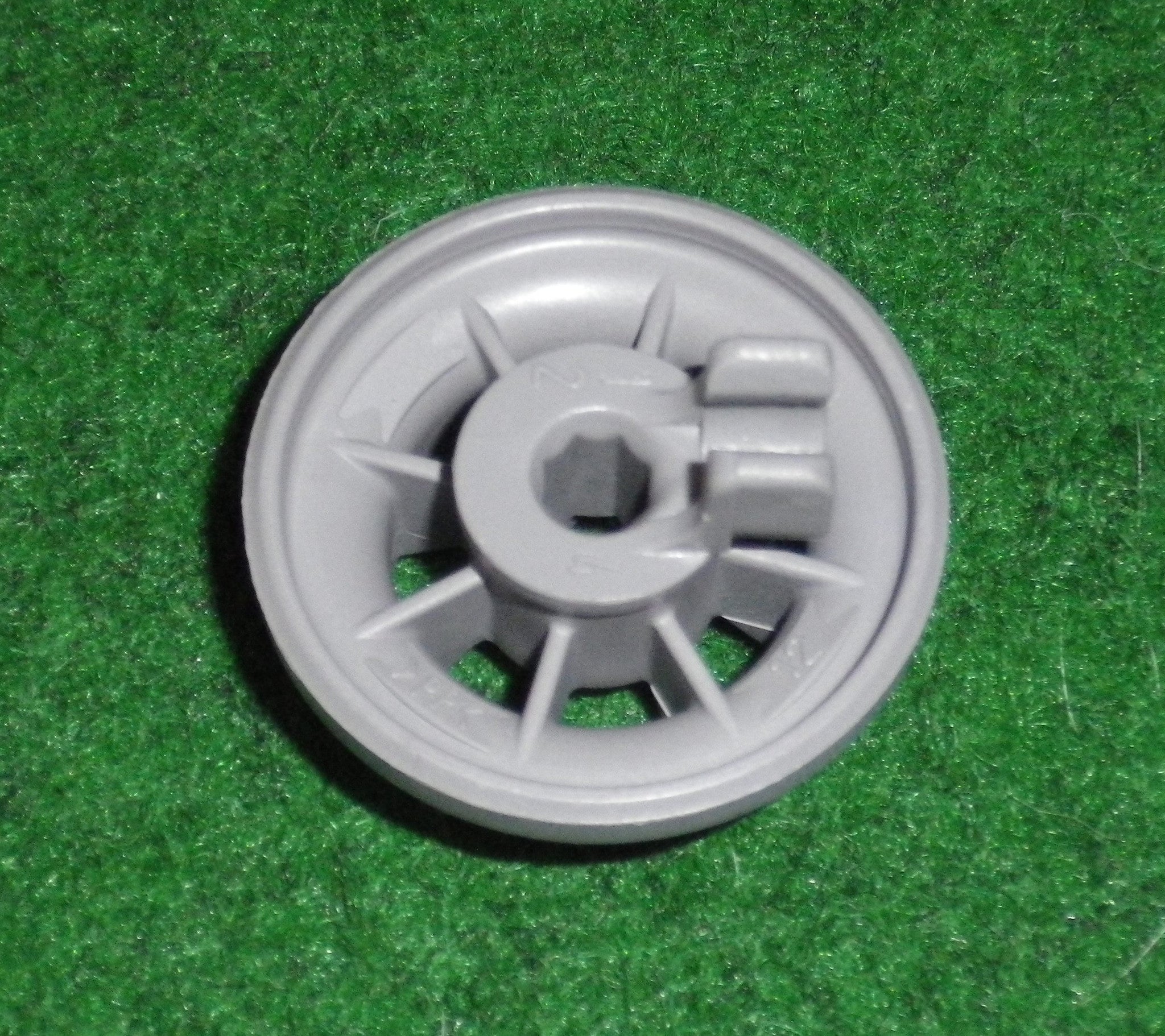 Bosch SGS, SGU Series Lower Dishwasher Basket Wheel - Part # 165314