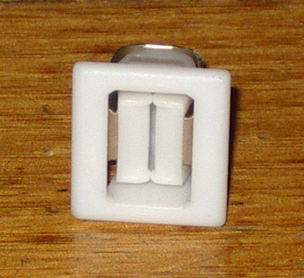 Fisher & Paykel Female Dryer Door Catch Replacement Part - Model Numbers FP410128, 410128, 410128P, DE902, D225