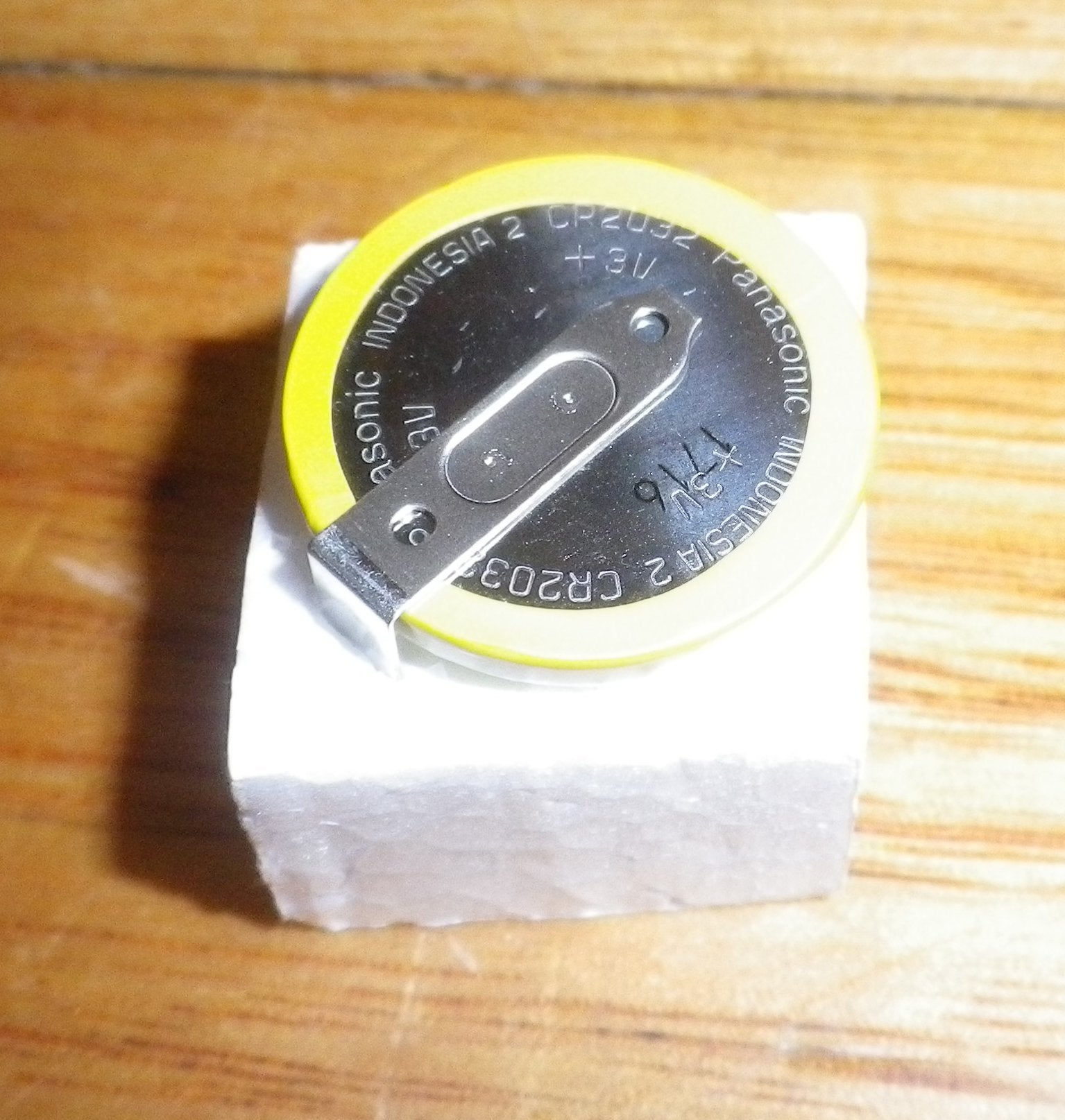 3-Volt Horizontal Solder Tags Lithium Battery - CR2032-HFN for Key Fobs