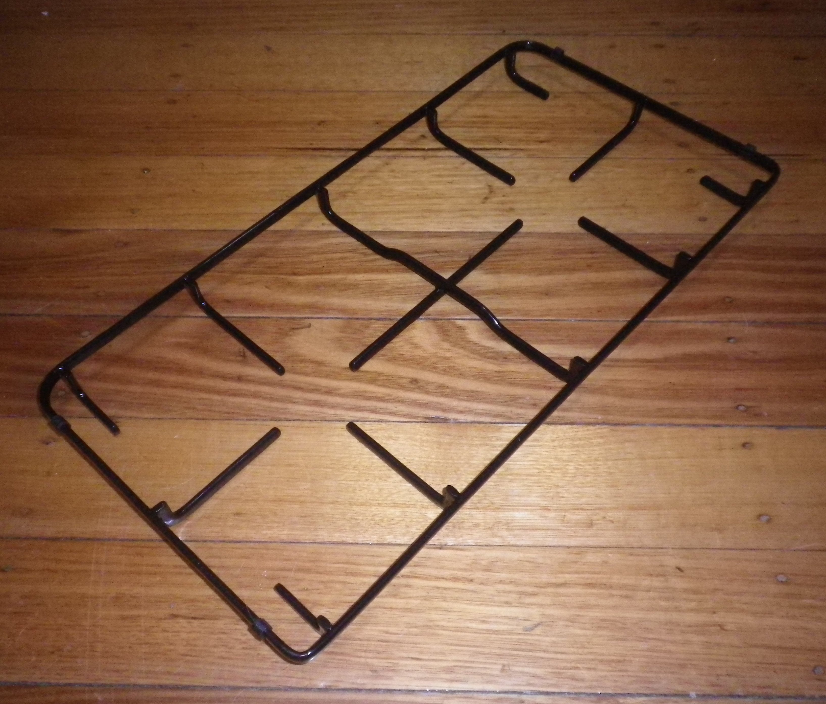 Chef, Electrolux, Simpson 600mm Gas Stove Standard Enamel Trivet with Rubber Feet - Replacement Part # 0127001148