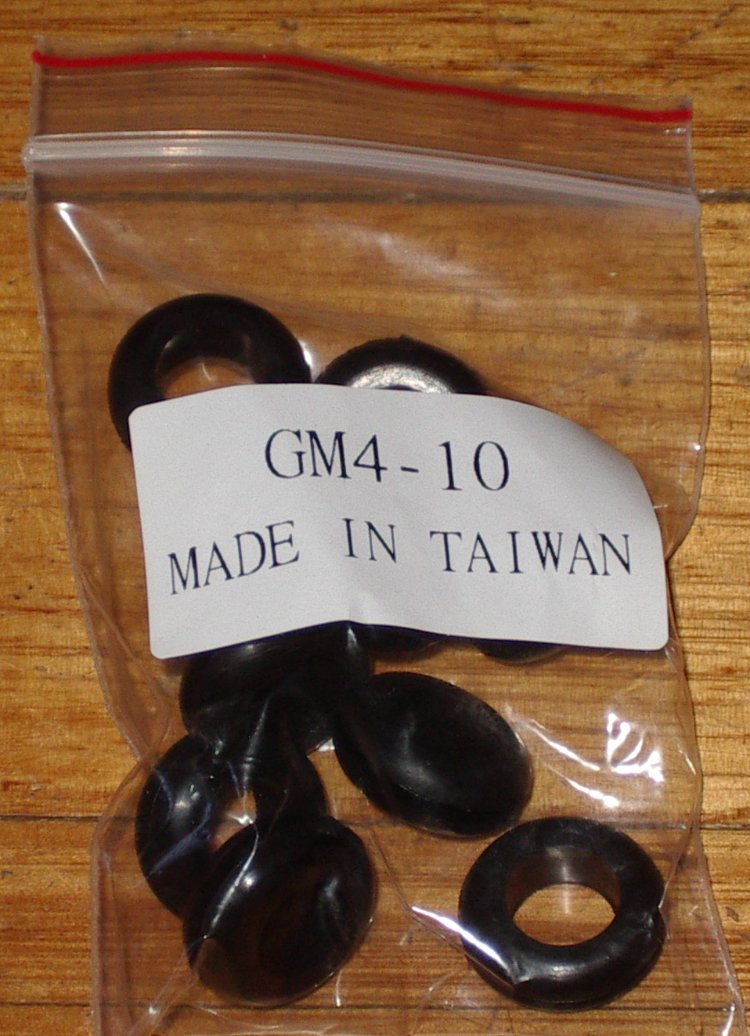 Set of 10 Rubber Grommets with a 9.5mm Through Hole Suitable for 13mm Panel Holes, Part Number GM4-10