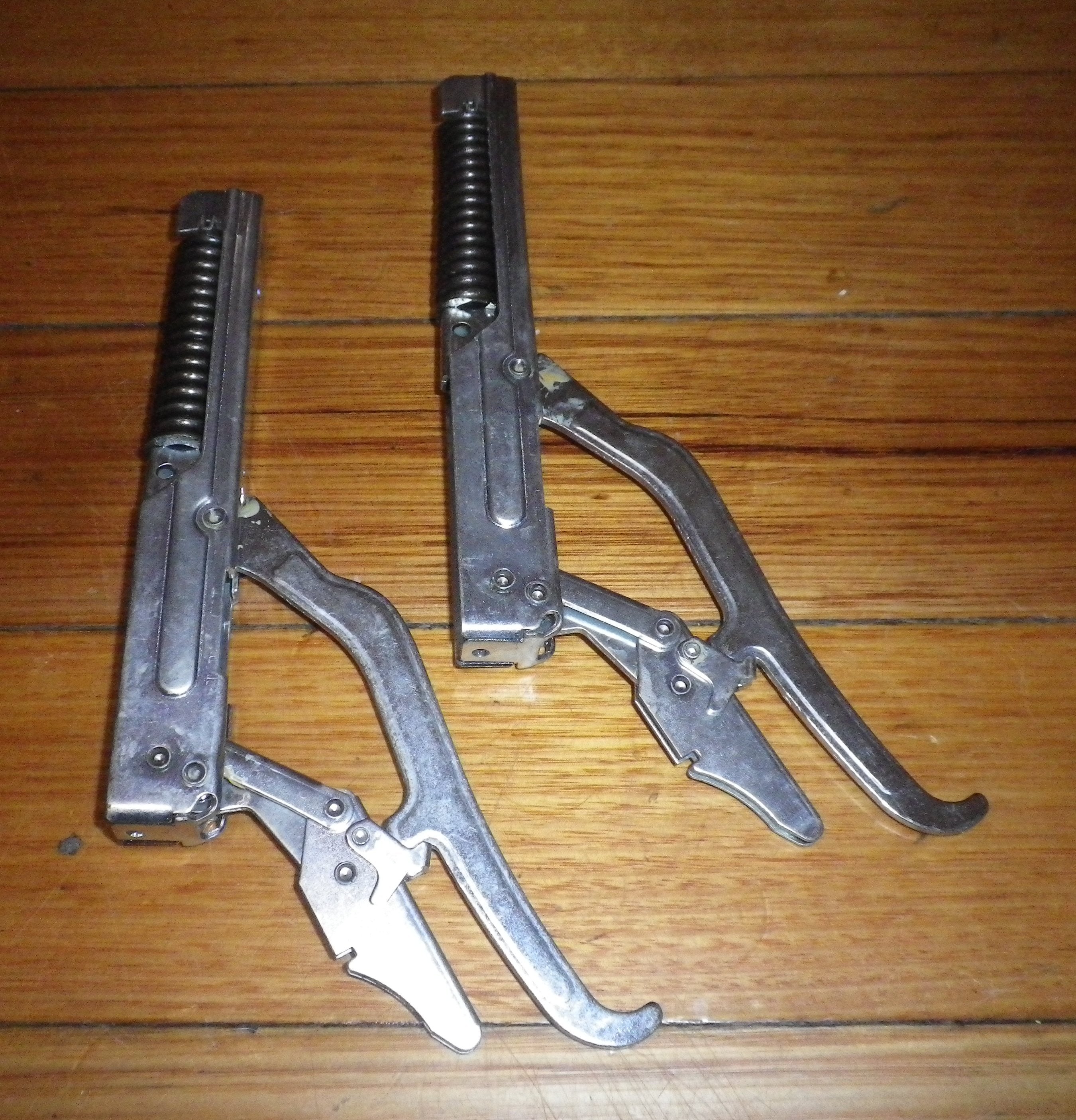 Fisher & Paykel BI603 Series Oven Door Hinge Set - Part 542364P