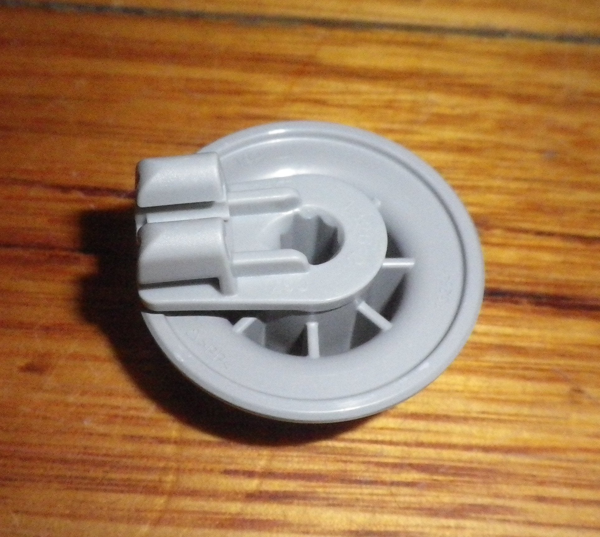 Bosch SMS46GW01A Compatible Lower Basket Stop Wheel - Part # 10014040