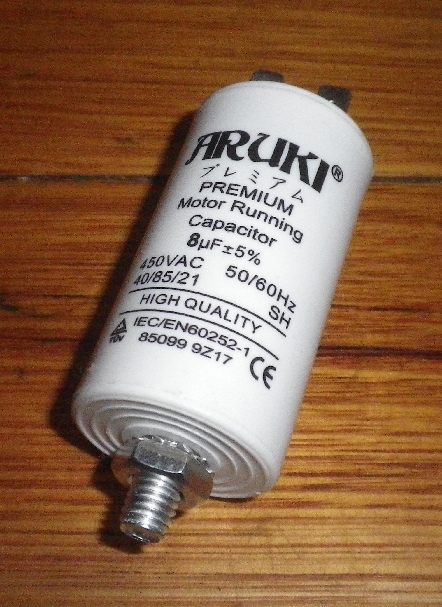 Budget Aruki 8uF 440V Bolt - Mounted Motor Start Capacitor - CAP008DS