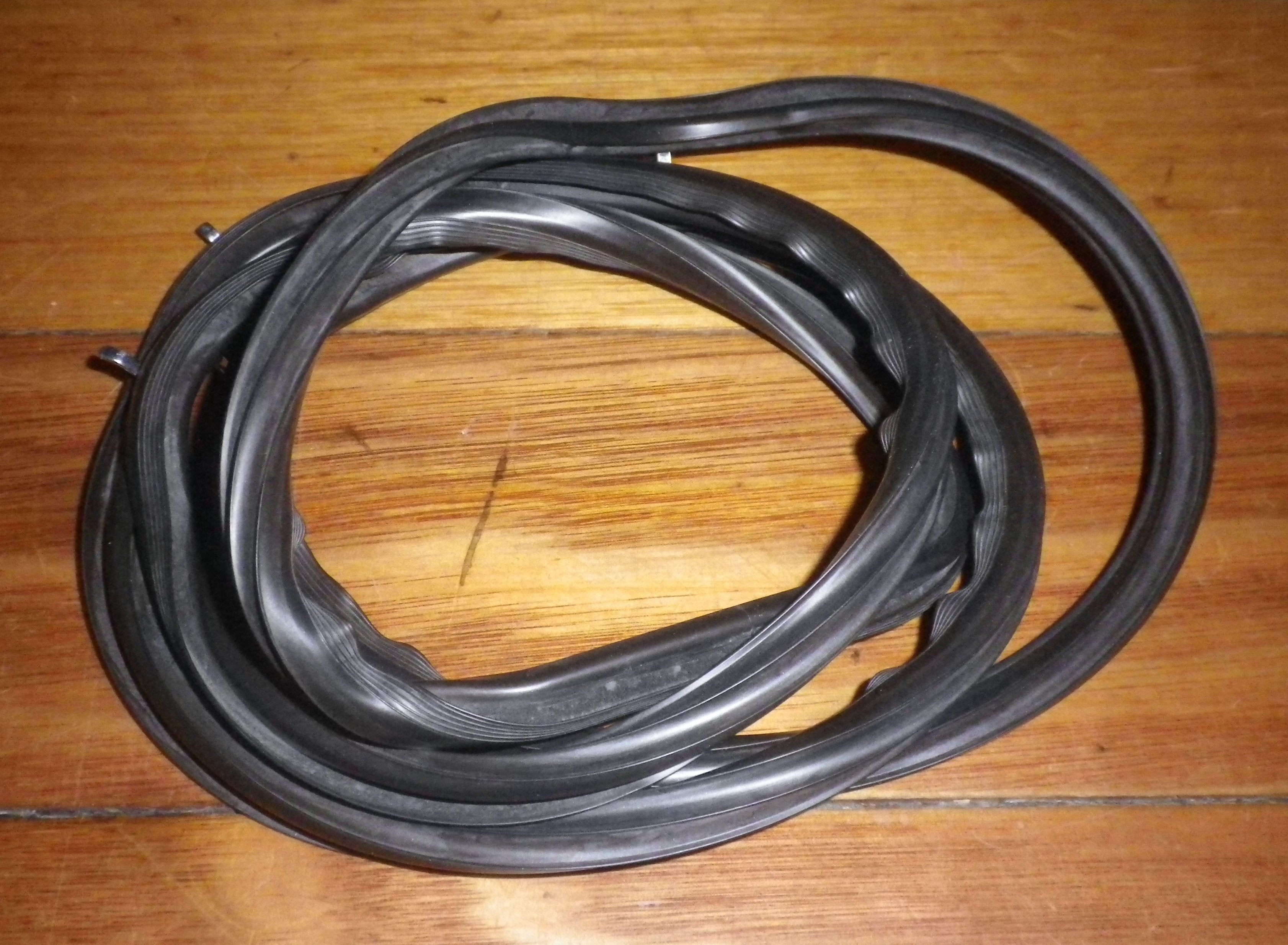 Fisher & Paykel OB60SC Series Large Continuous Oven Door Seal - Part # FP561640