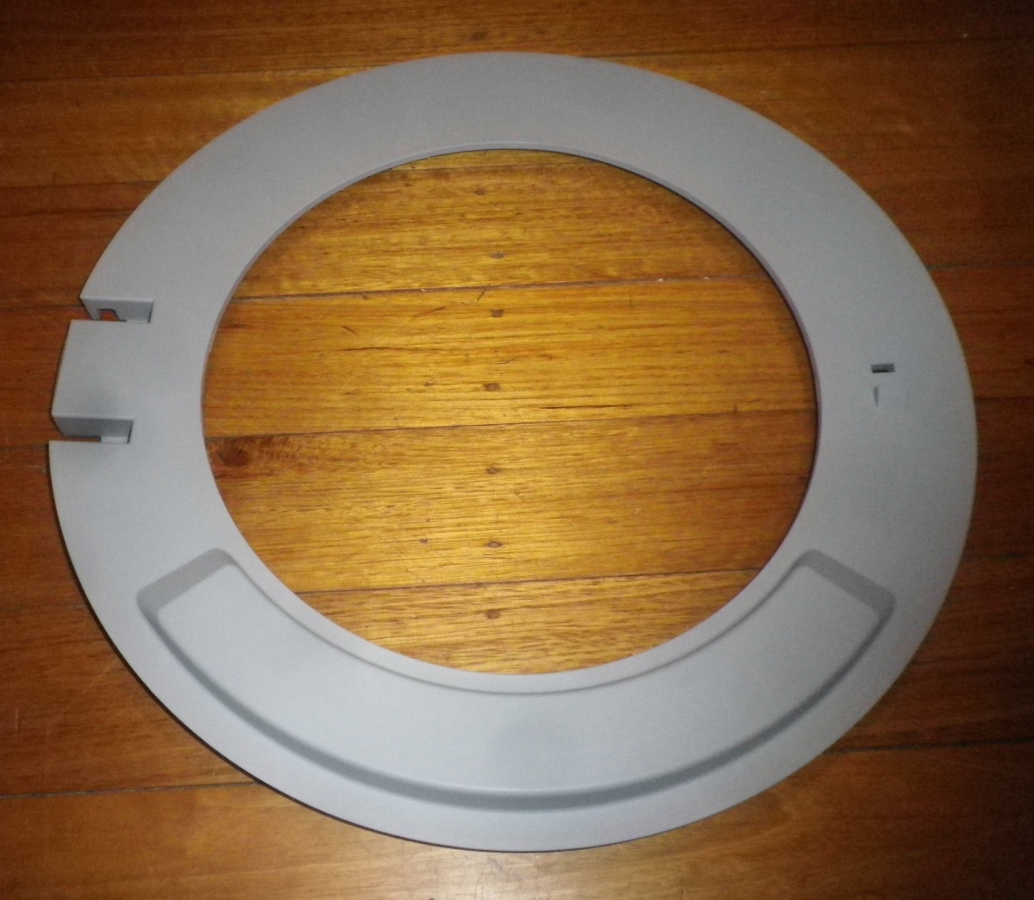 Bosch Serie 4 Front Loading Washer - Light Grey Inner Door Moulding Part #20001372