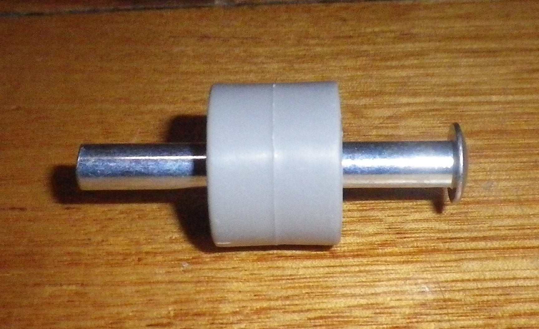 Westinghouse WBE45 and WBE53 Series Refrigerator Fixed Roller and Shaft Replacement Kit - Part Number A01819201K