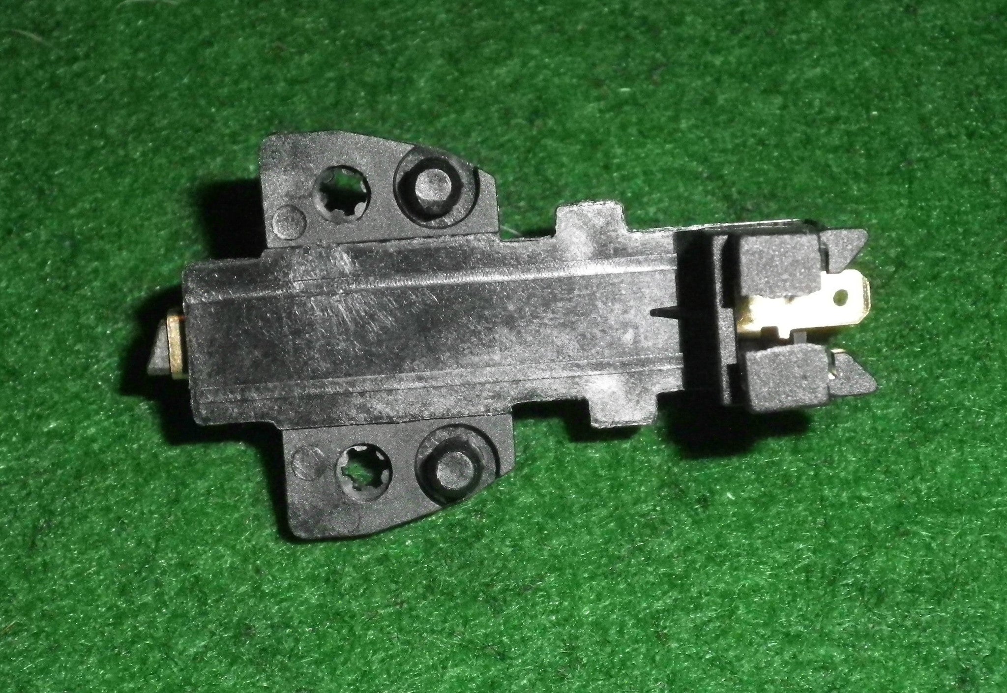 High - Quality Carbon Motor Brushes Compatible with Ariston, Maytag, Whirlpool Front - Loading Washing Machines - Part Number SV1202