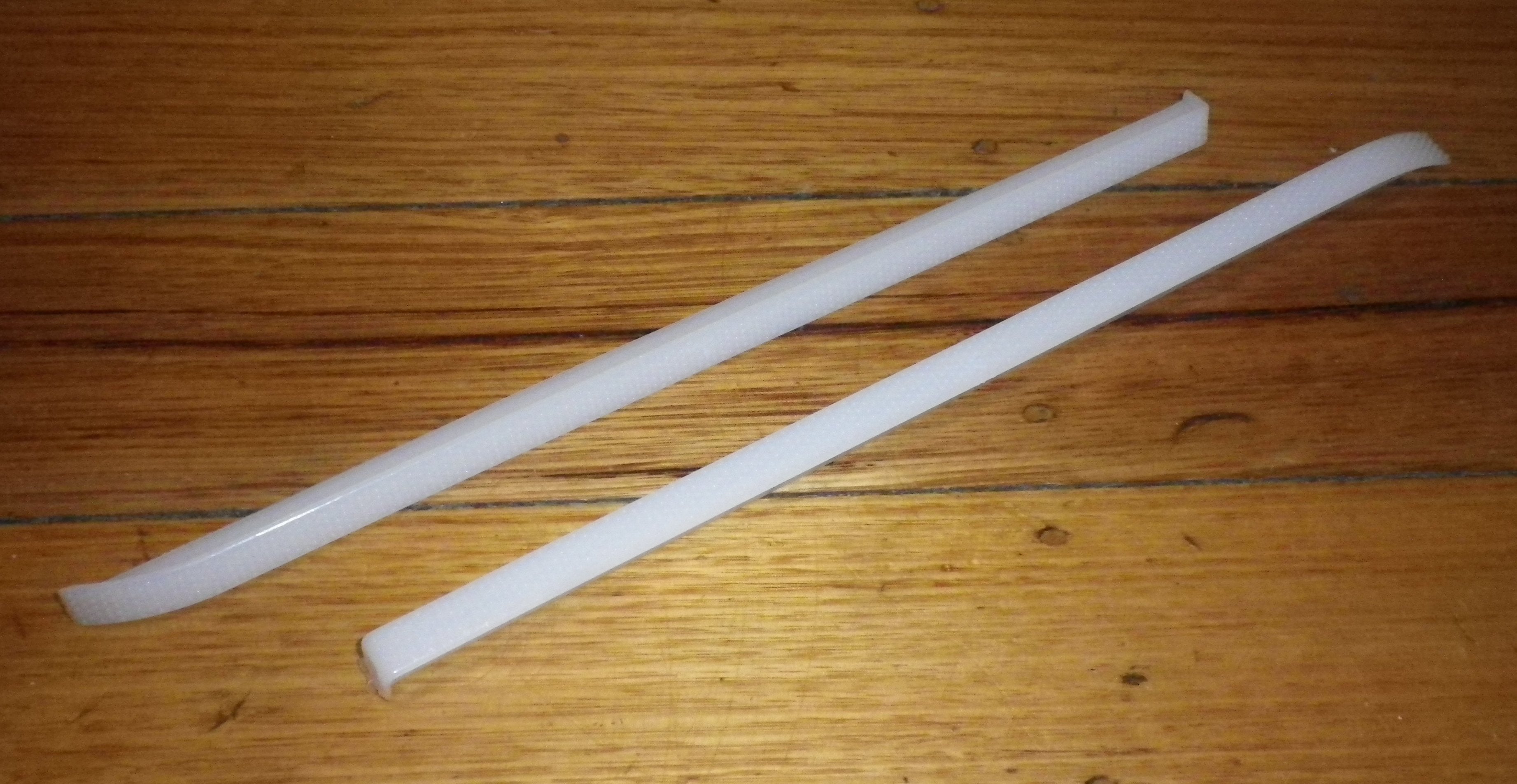 Fisher & Paykel 2-Pack Long Crisper Bin Slide Runners - Part FP875287P