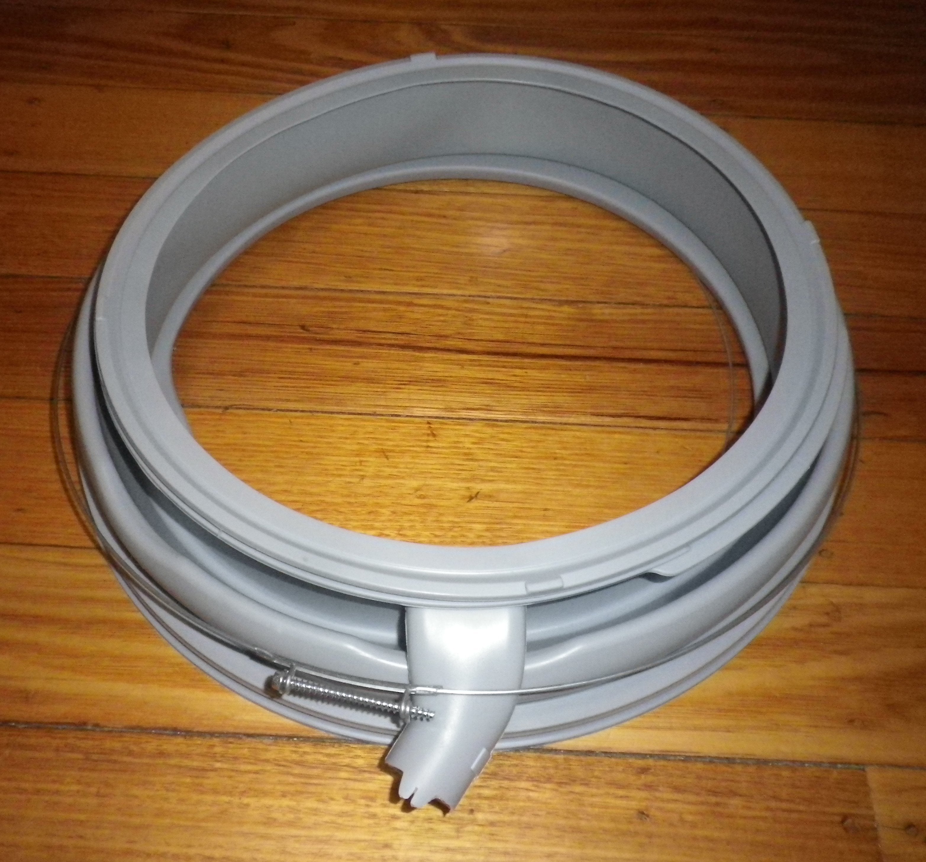 Bosch Front Loader Grease-Resistant Door Gasket with Tube - Part # 776673