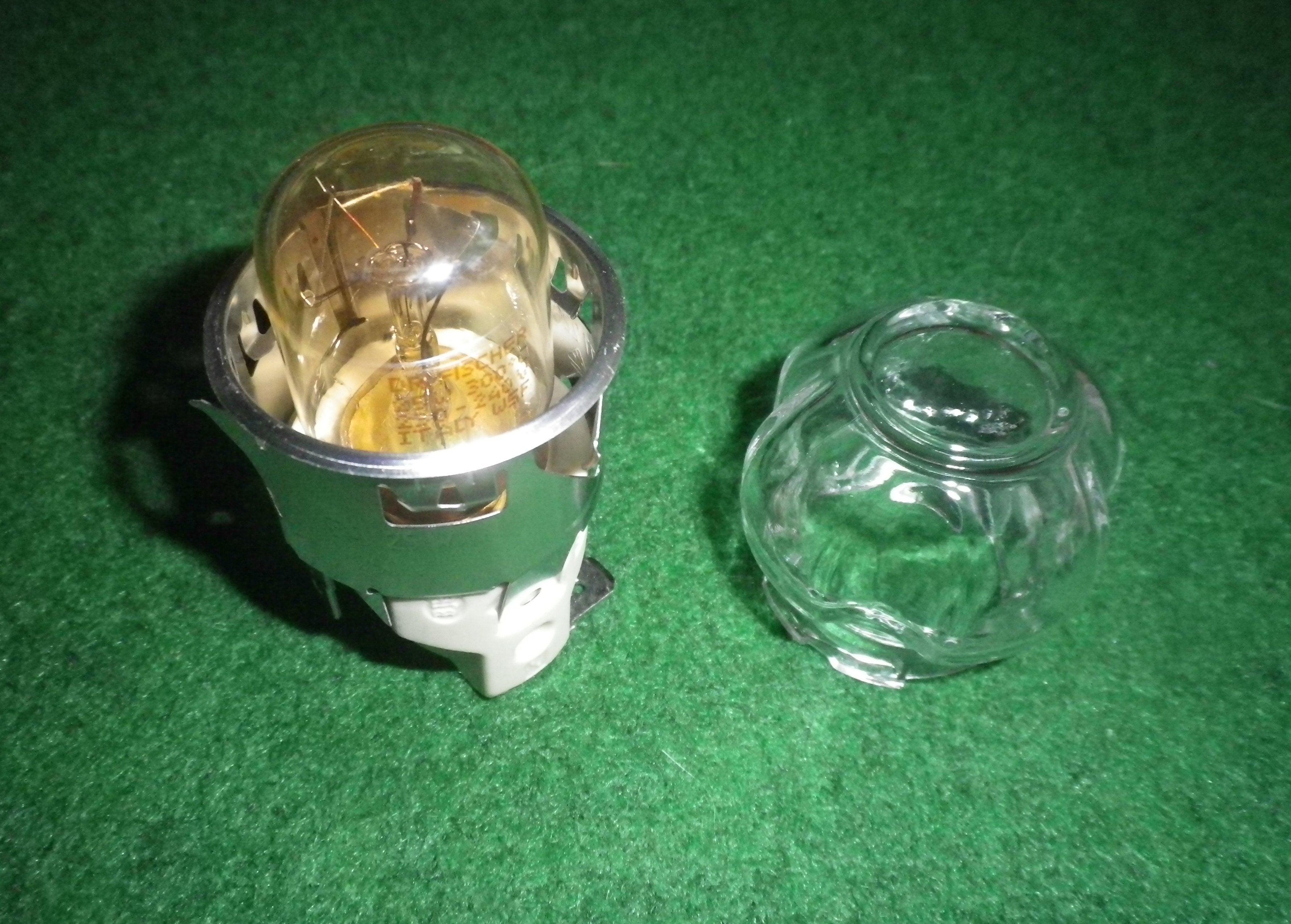 Bosch Underbench Oven Lighting Assembly - Lampholder with Glass Globe and Cover, Part Number 629362, 00629362