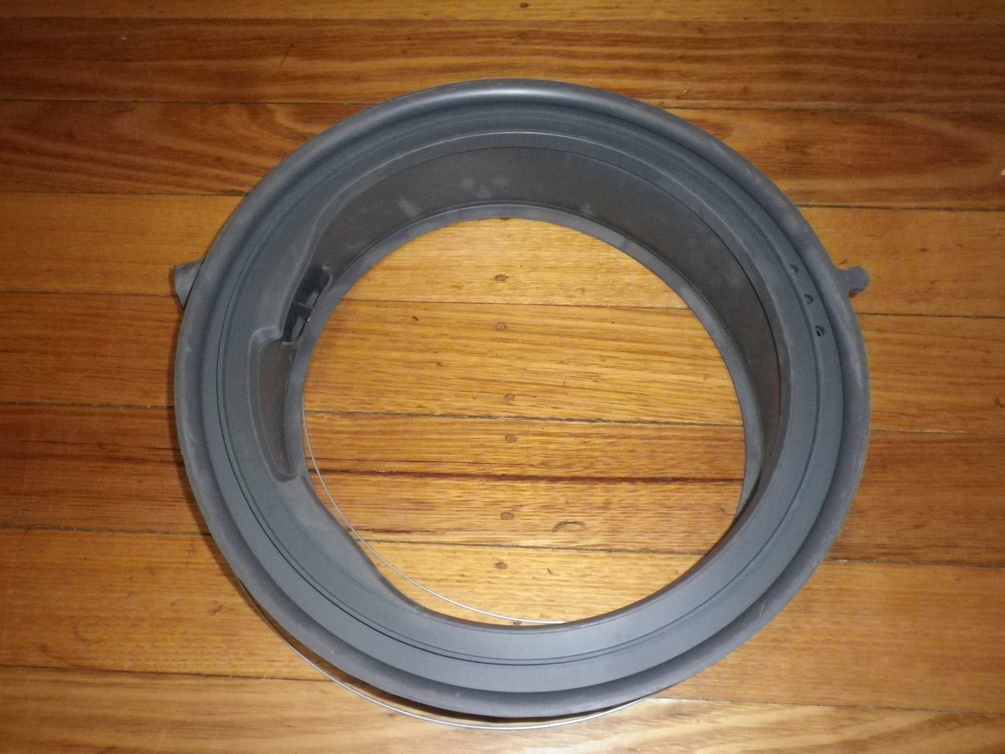 Bosch Front Loader Grease-Resistant Door Gasket with Tube - Part # 772653