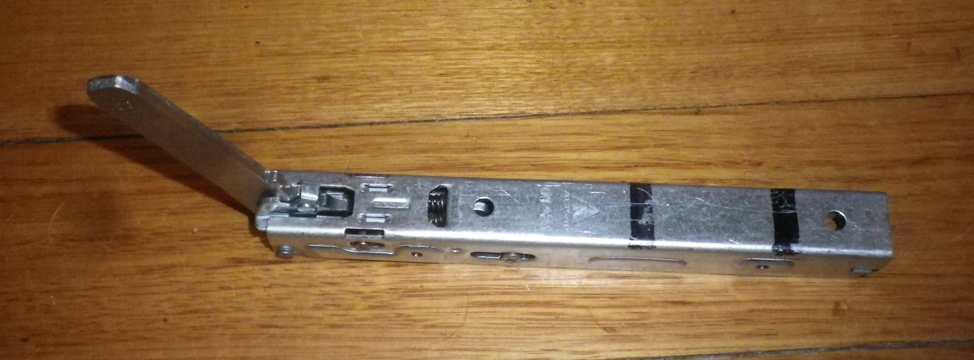 Fisher & Paykel OB60 Oven Door Hinge - Genuine Part #FP565189