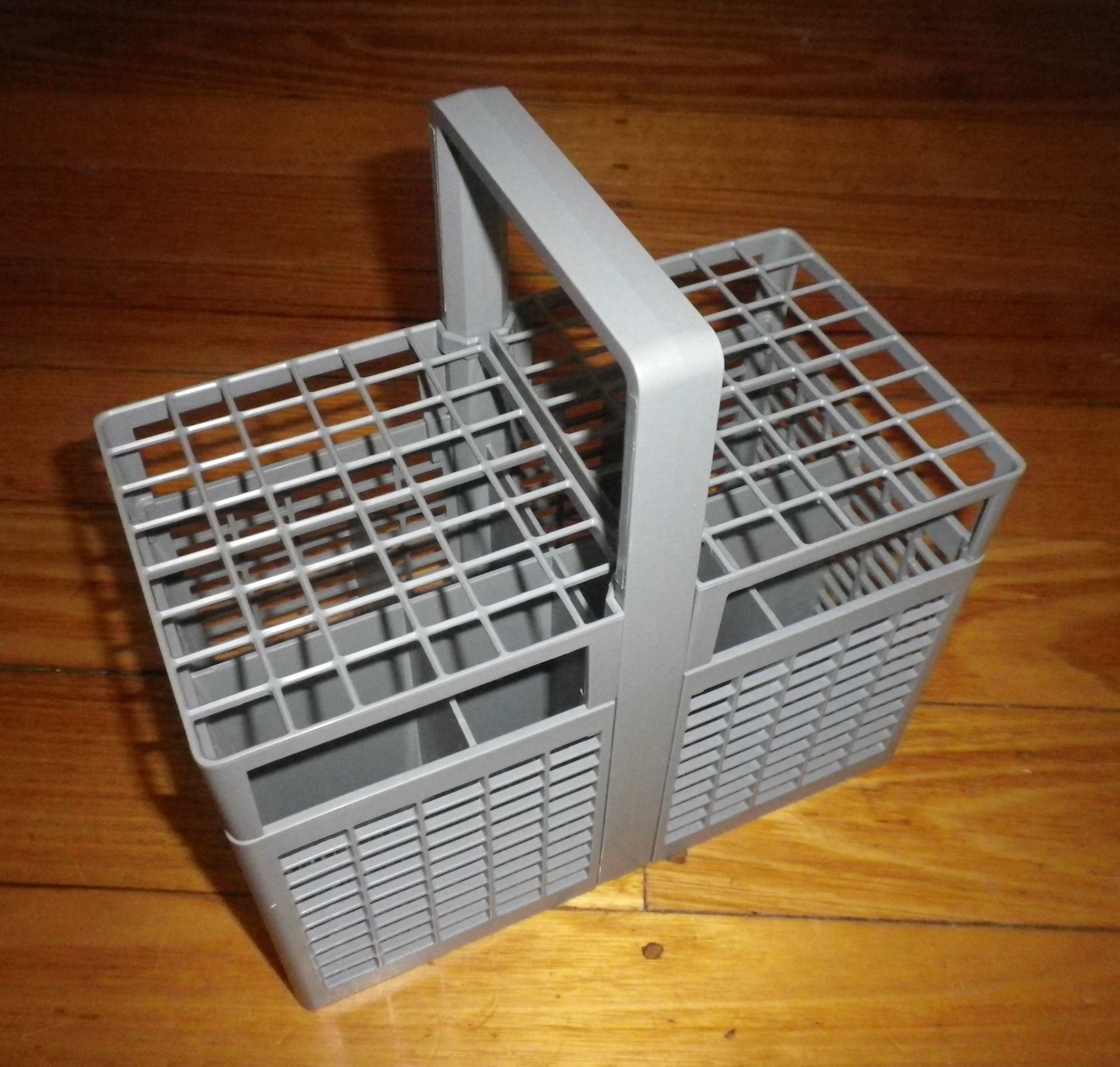Fisher & Paykel DWFC Series Dishwasher Cutlery Basket Replacement Part - Part Number H0120802868B