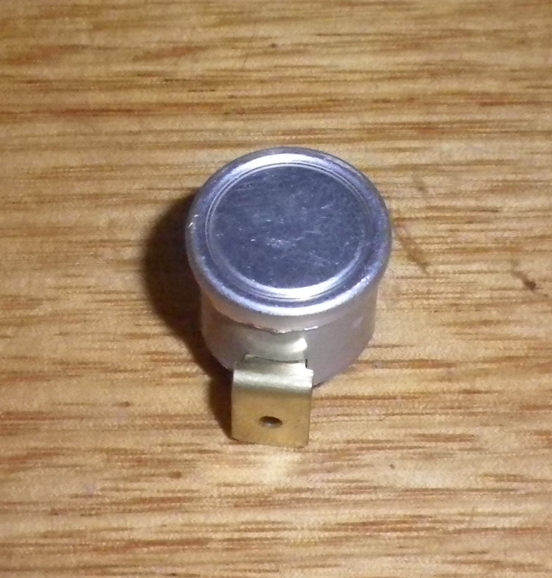 Fisher & Paykel 140 Degrees Celsius Normally Closed Thermal Cutout for Campini Built - in Ovens - Part Number FP546719