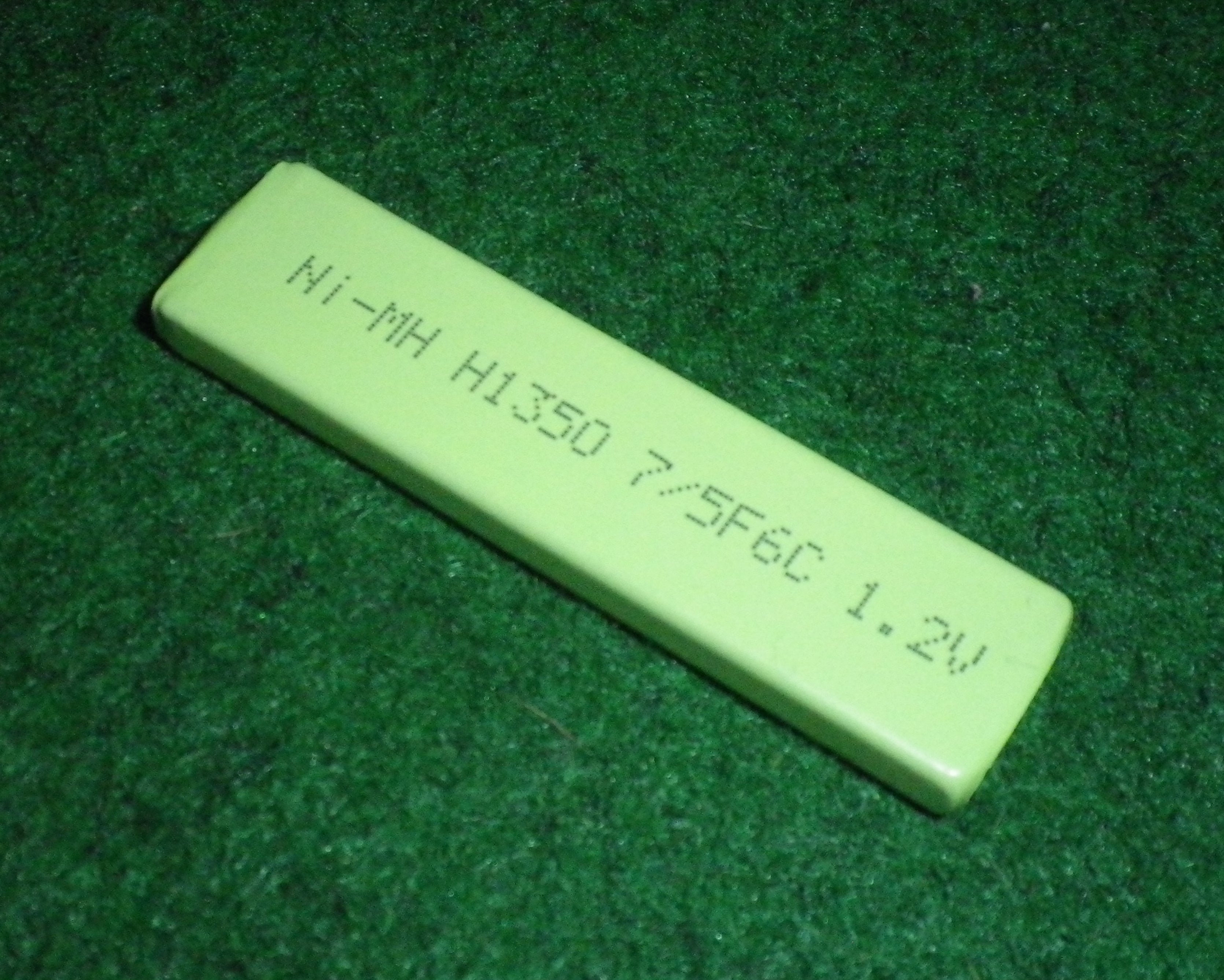Prismatic Brand NiMH Rechargeable Battery with 1350mAh Capacity - Part Number RB600