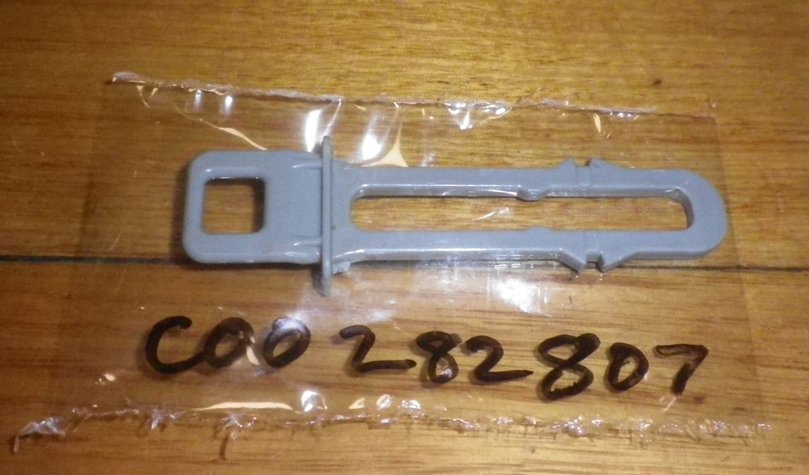High - Quality Plastic Dishwasher Door Latch Tongue for Ariston, Hotpoint, Indesit