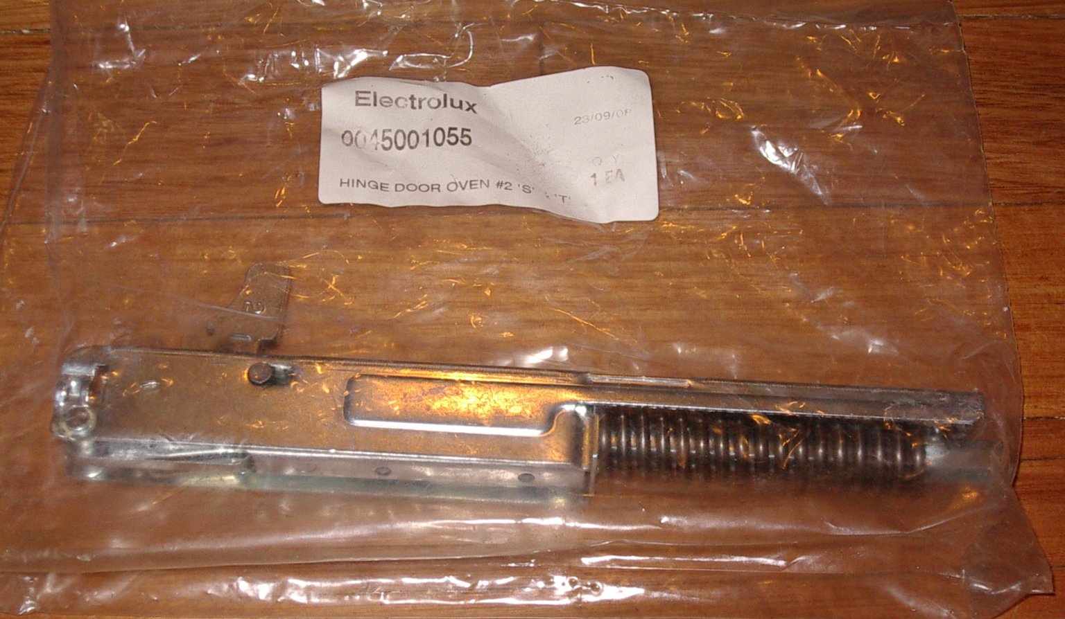 High - Quality Westinghouse, Chef, Simpson Oven Door Hinge Replacement Part # 0045001055