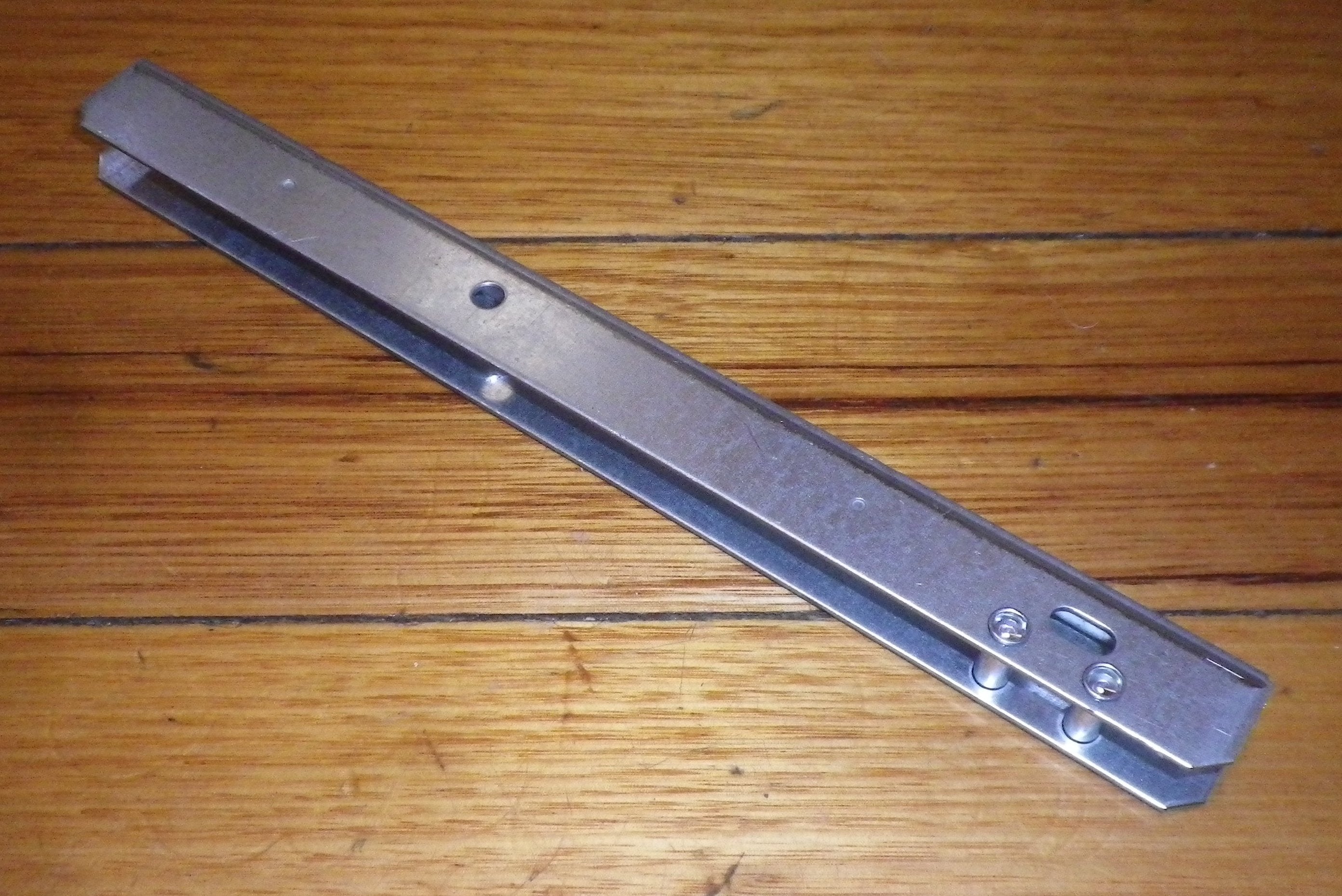 Ariston and Whirlpool Compatible Oven Door Hinge Support Bracket - Replacement Parts # A271825, 482000031064 for Oven Door Assembly