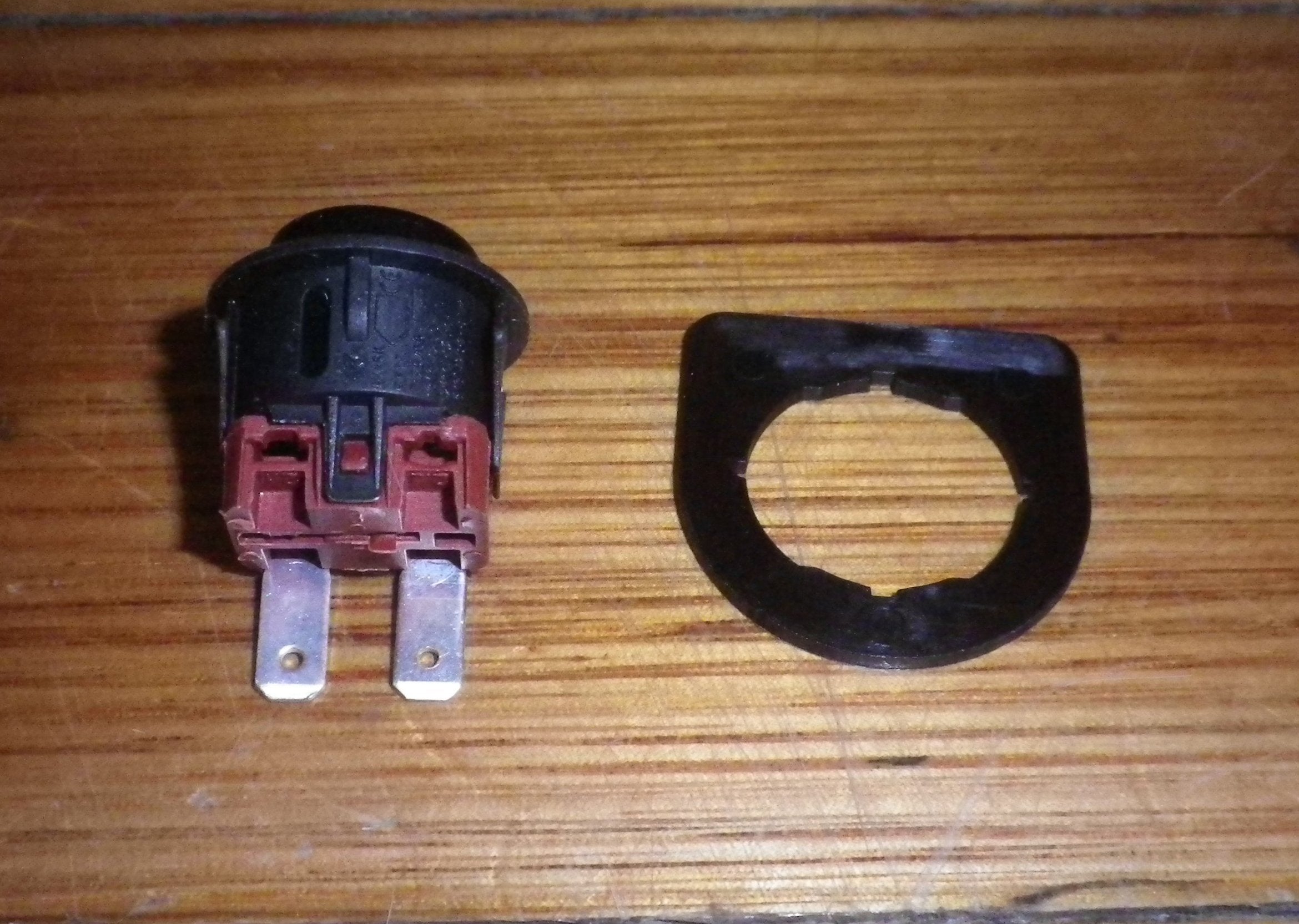 High - Quality Chef CFG504SA Gas Stove Oven Light Toggle Switch Replacement Part # 85806091004018 for Oven Lighting Control