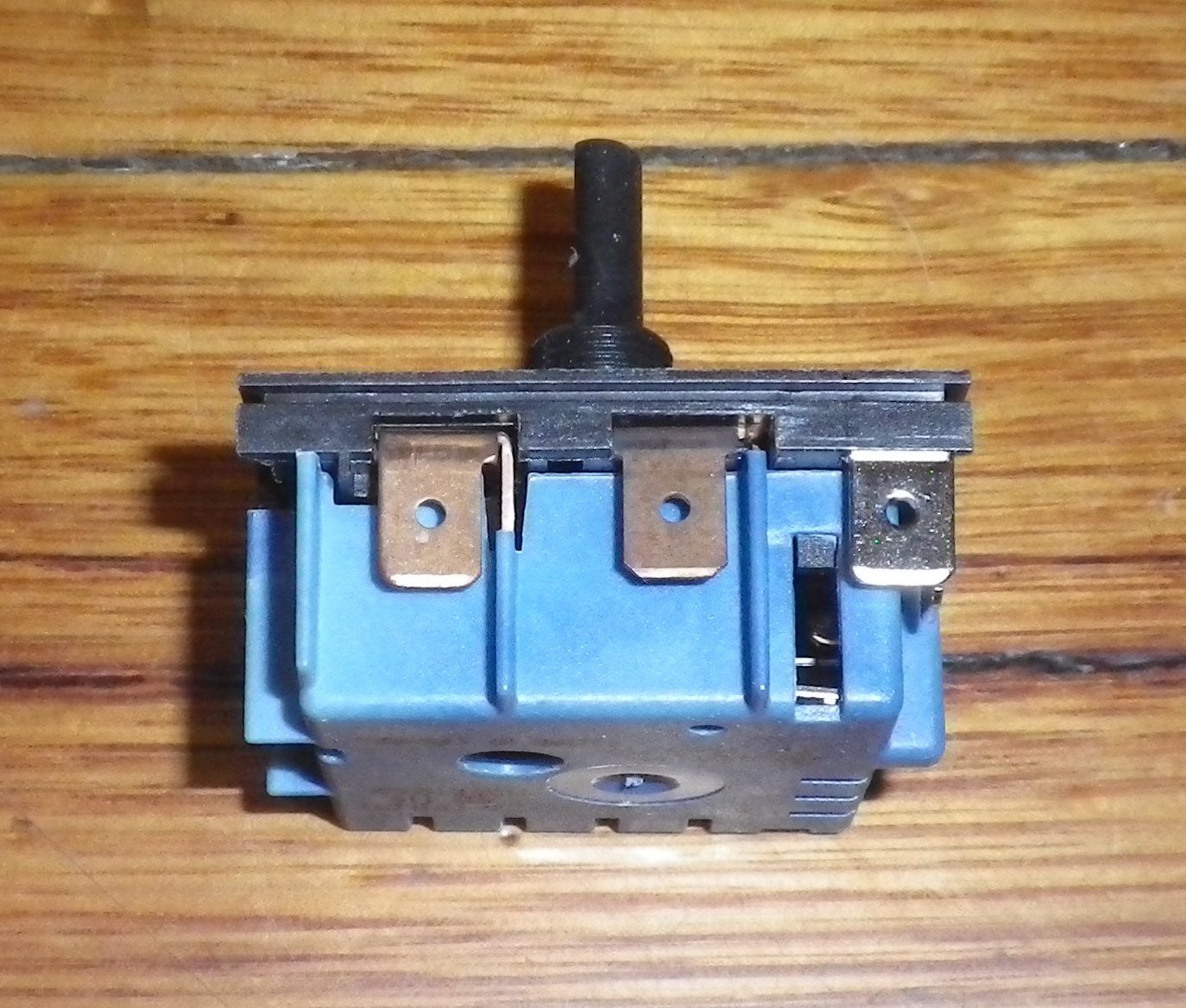 Universal Dual Simmerstat Control MD3-110-IAM: Ideal for Multiple Stove Brands