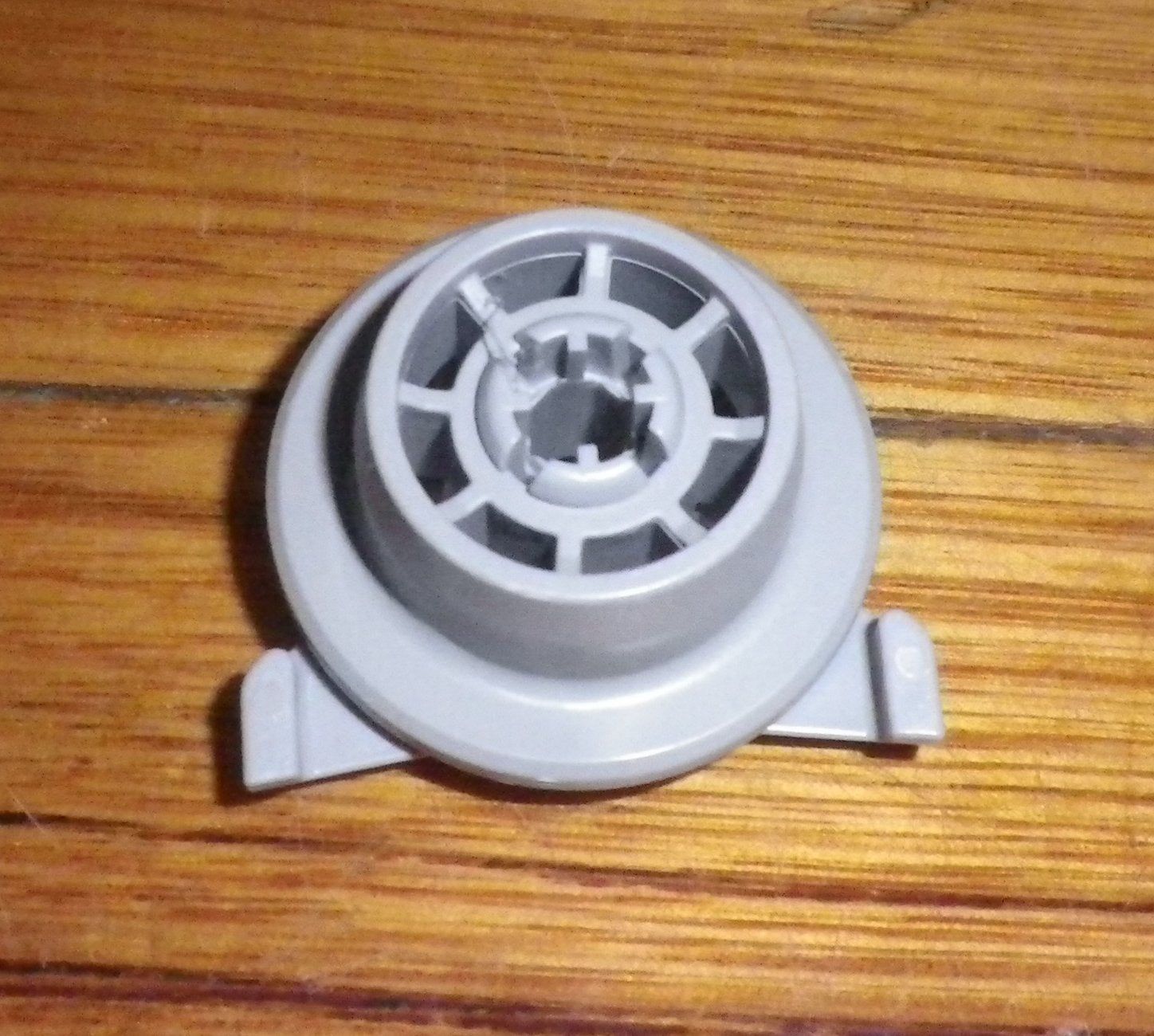 Bosch SMS46GW01A Series Lower Basket Stop Wheel - Part 10014039