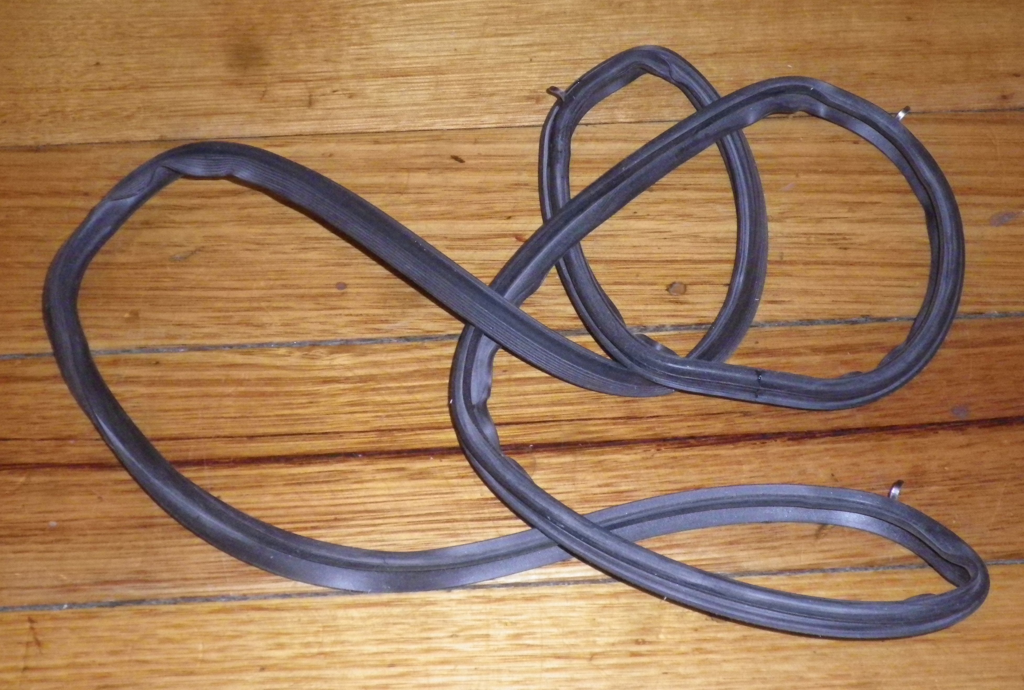 AEG Single-Piece Non-Pyrolytic Oven Door Seal Replacement Part - Part Number 140043543028
