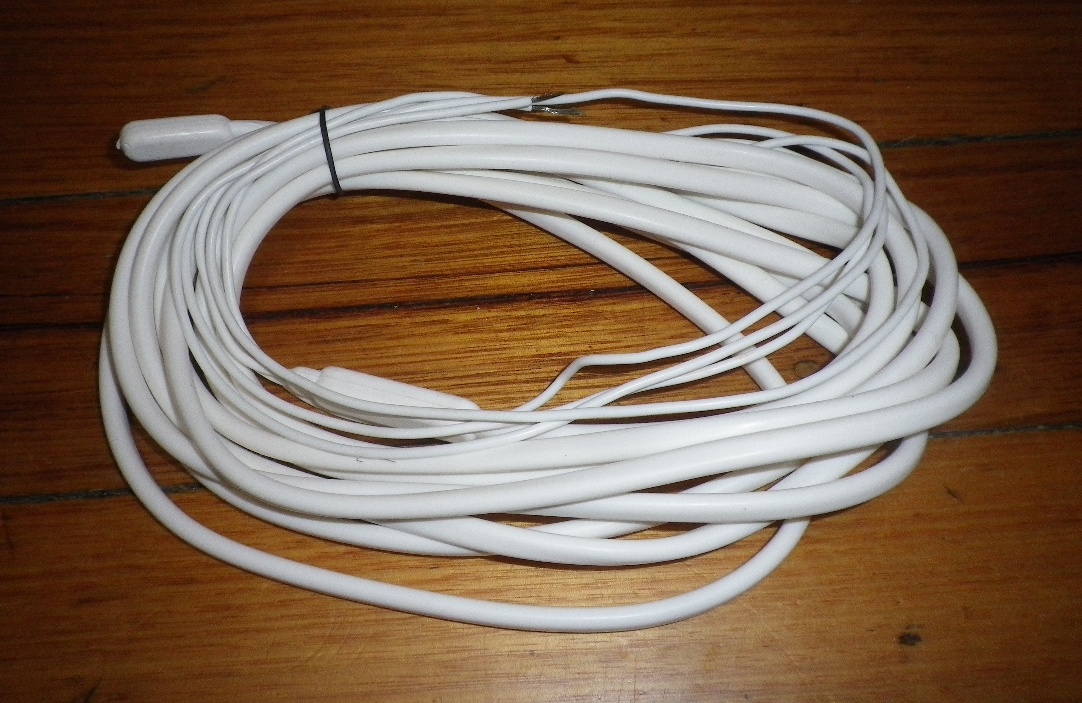 4-metre Universal 160W PVC Fridge Drain Heater Element DR994E