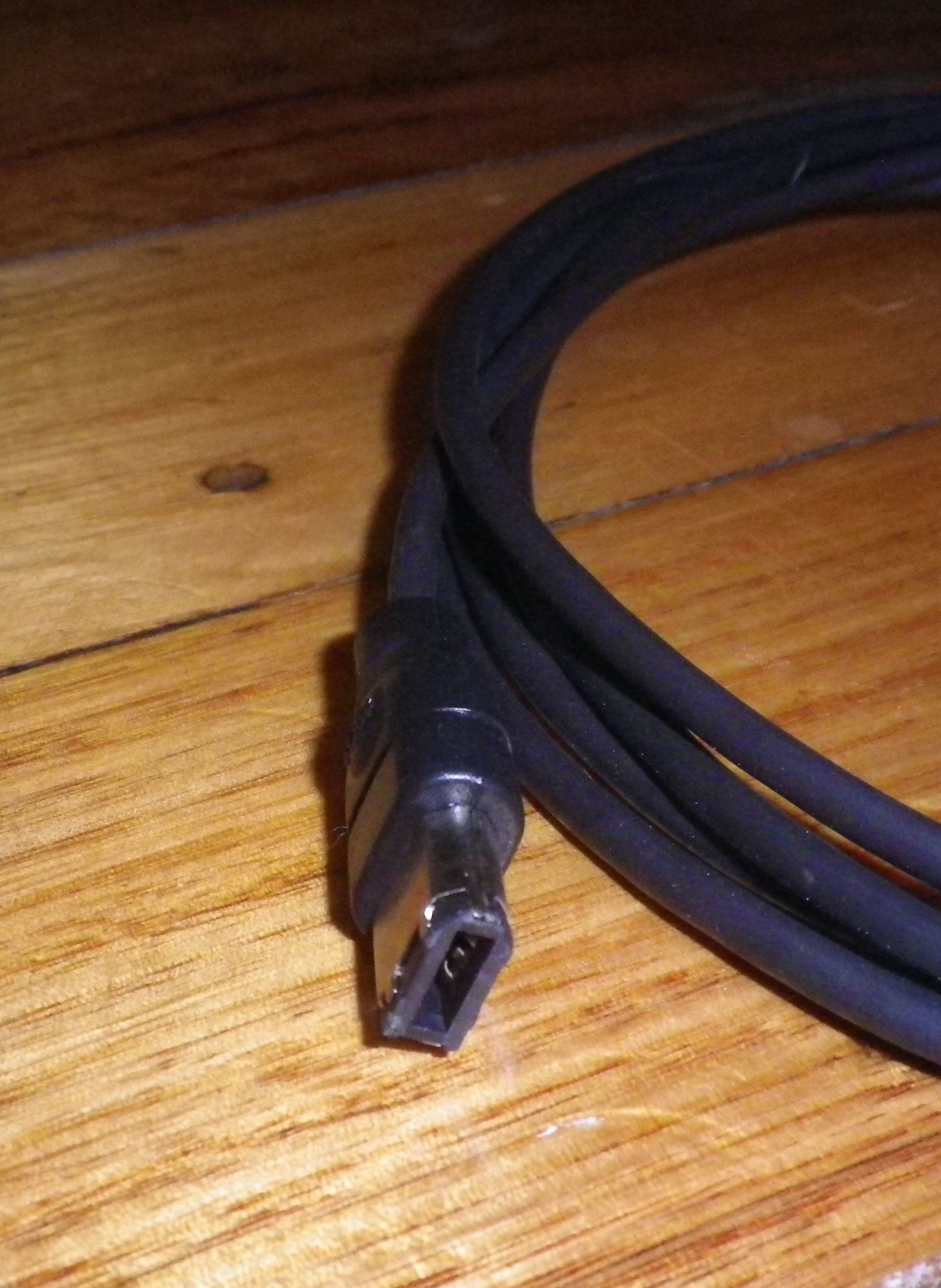 2-Meter IEEE-1394a Firewire Computer Cable - 6-Pin Male to 4-Pin Male Connector, Part # FW642MM