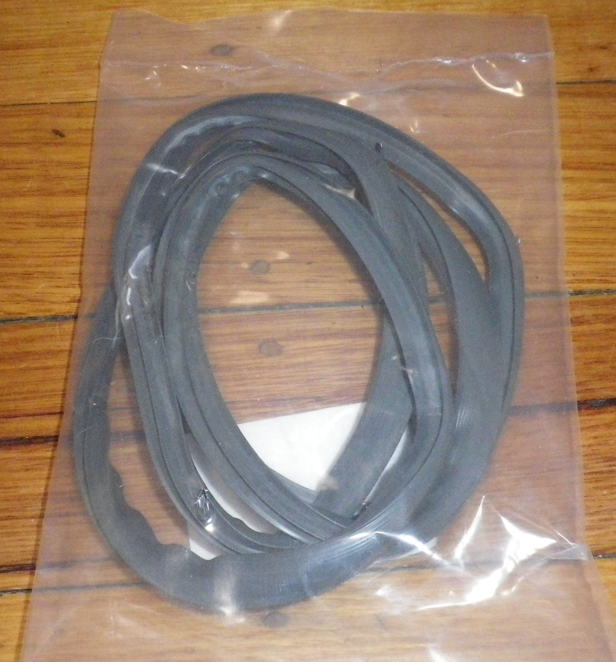 Bosch Single-piece Oven Door Seal for Selected 60cm Ovens - Part # 754066