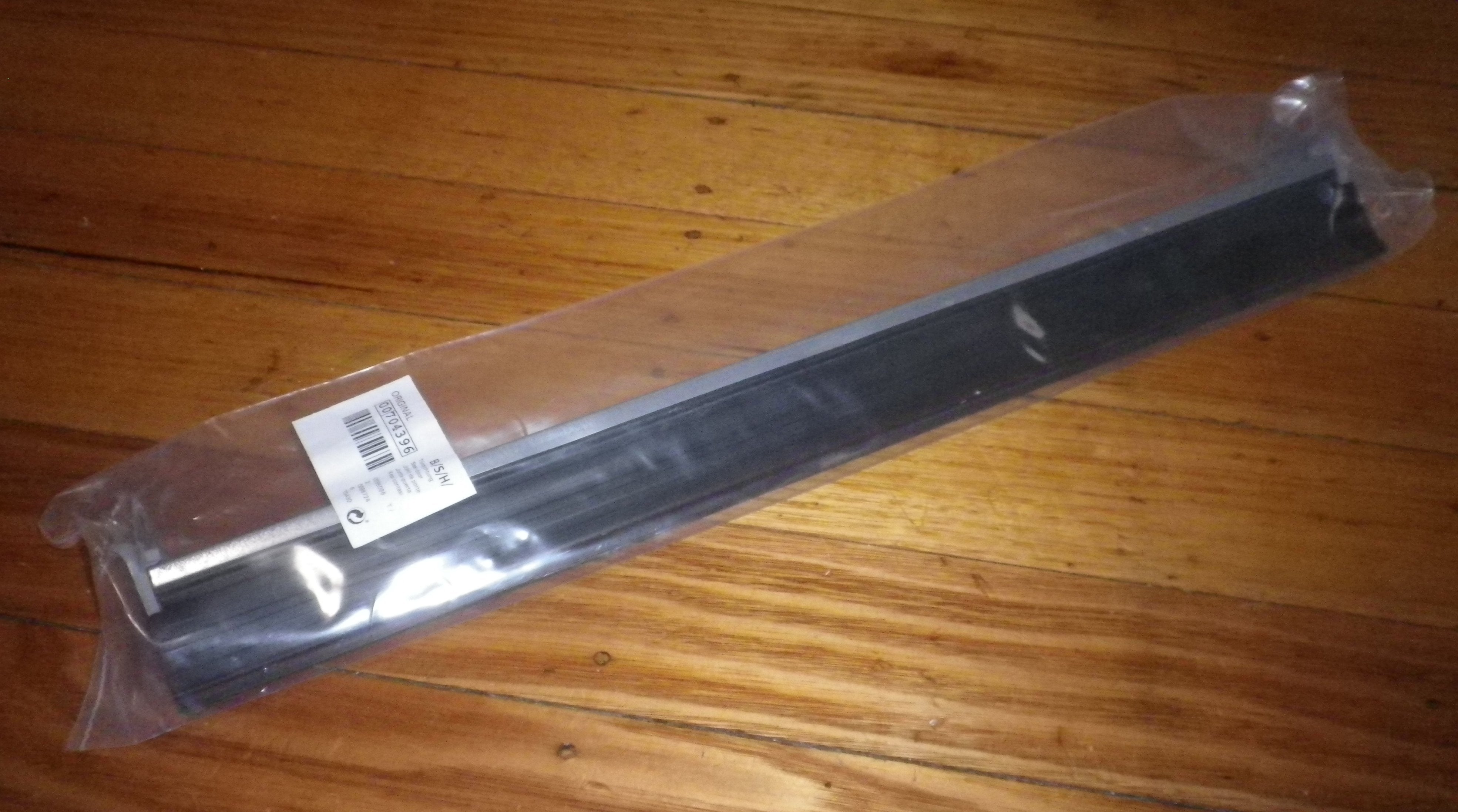 Bosch KDW6 and SMU Series Dishwasher Lower Door Seal Replacement Part # 704396 for Multiple Models