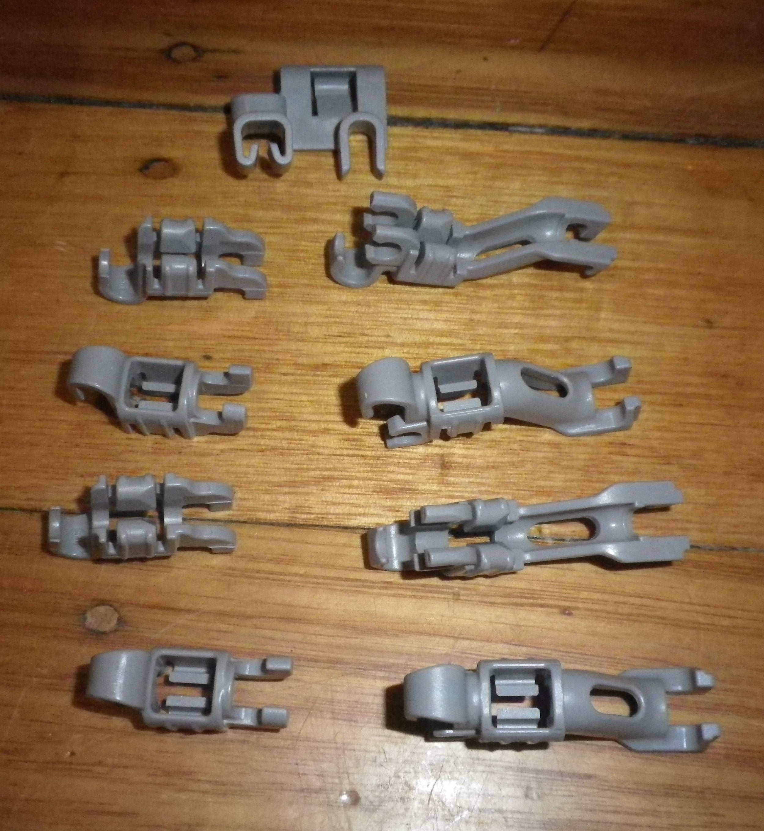 High - Quality Bosch Dishwasher Lower Basket Rack Clips (Pack of 9) - Replacement Part # 632372