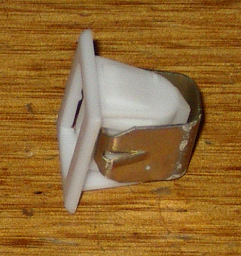 Fisher & Paykel Female Dryer Door Catch Replacement Part - Model Numbers FP410128, 410128, 410128P, DE902, D225