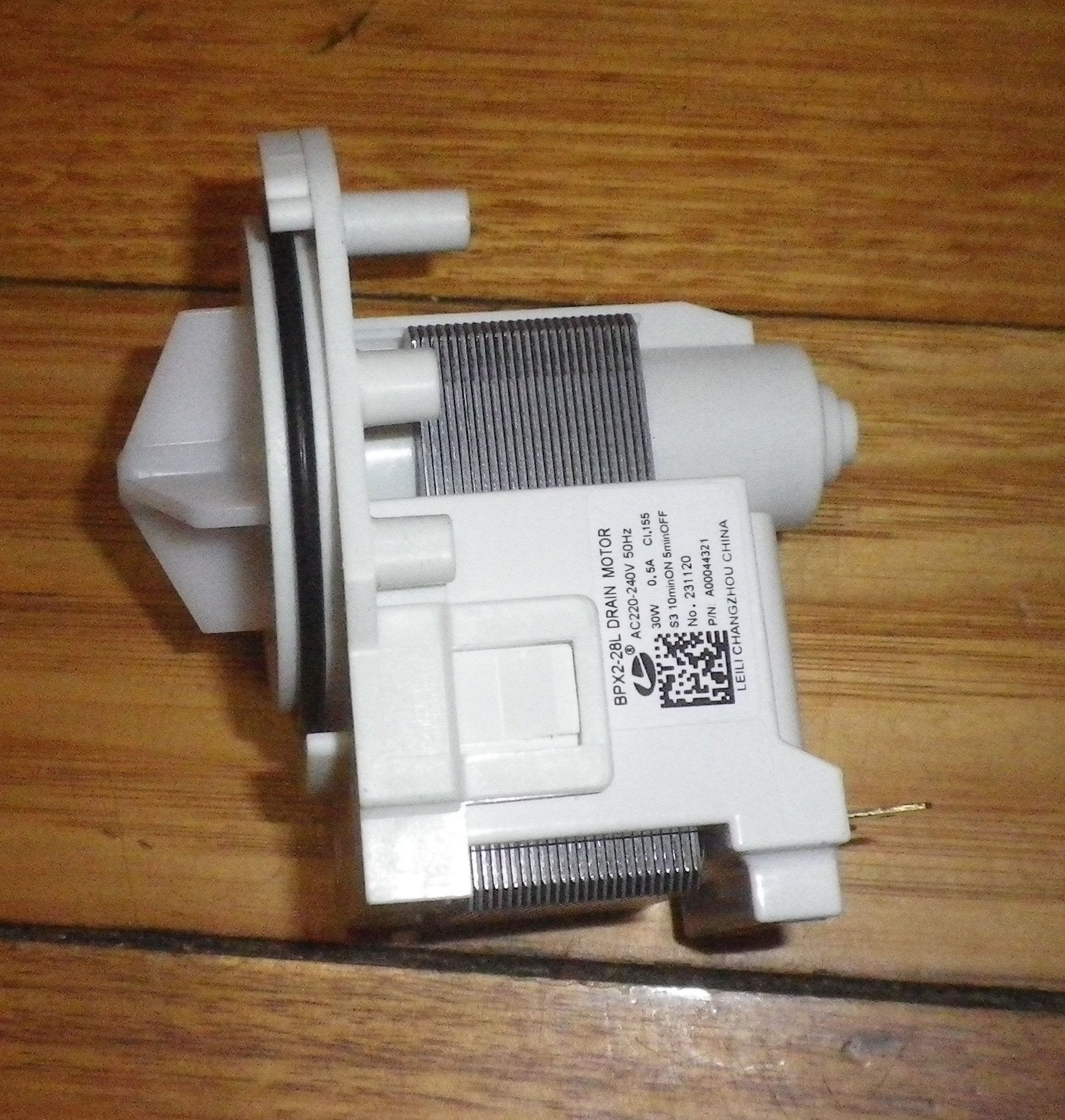 Dishlex DSF6105/DSF6106 Series 220 - 240V Drain Pump Motor Assembly #140000443212