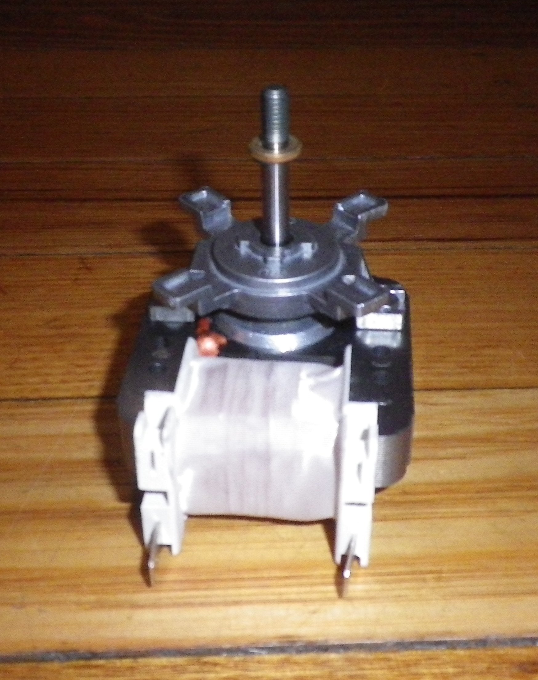 Westinghouse Right - Handed Counter - Clockwise Fan - Forced Oven Fan Motor, Part # 4055471058