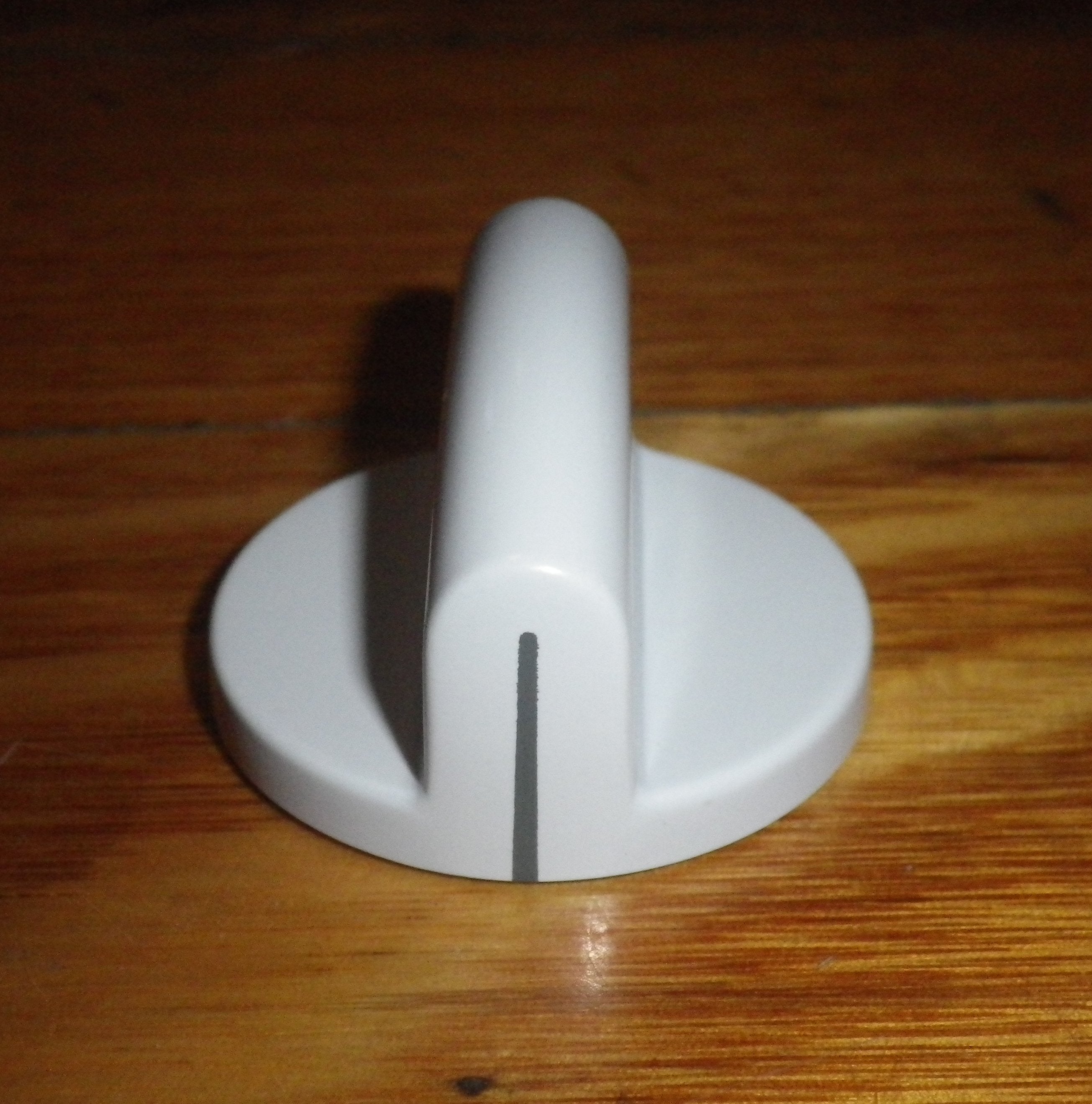 Chef, Electrolux, Westinghouse Brand New White Stove Control Knob Replacement Part # 0019008097