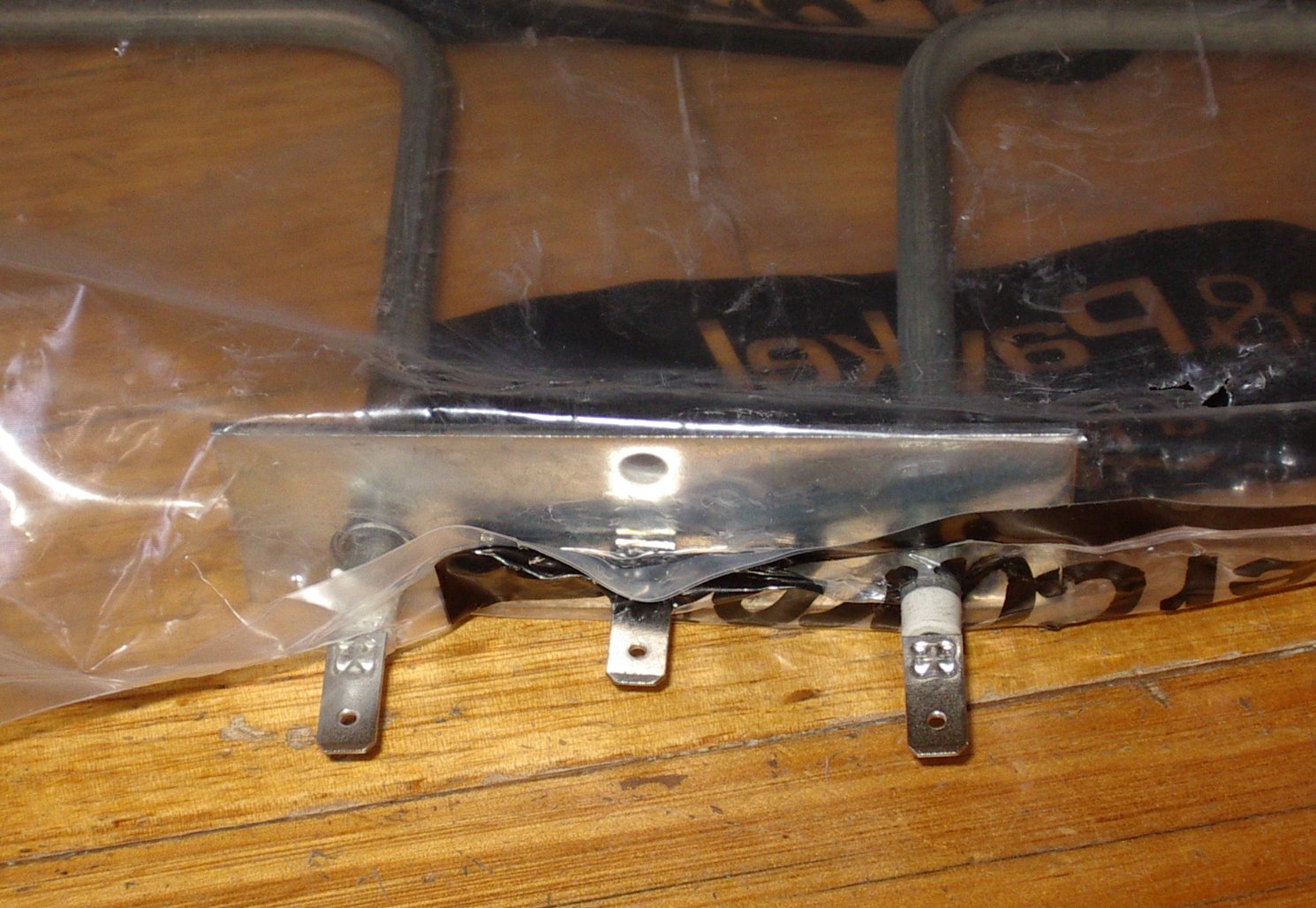 Fisher & Paykel 1300W Lower Oven Element - Part # FP543020 for BI603